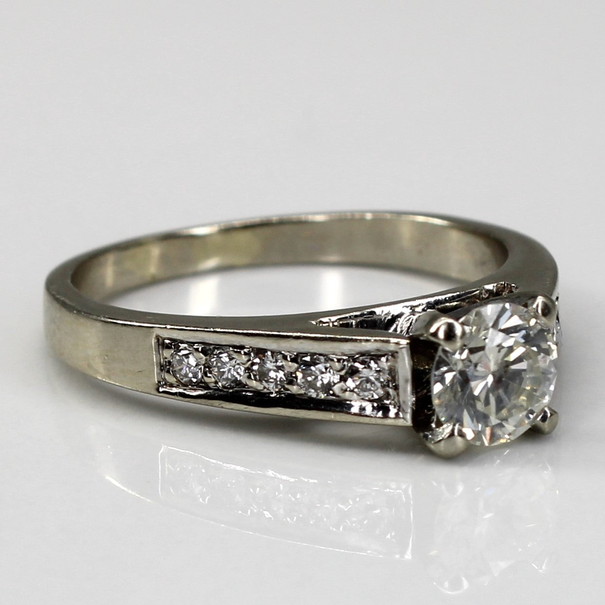 Solitaire with Accents Diamond Ring | 0.82ctw VS2/SI1 H/I | SZ 7.25 |