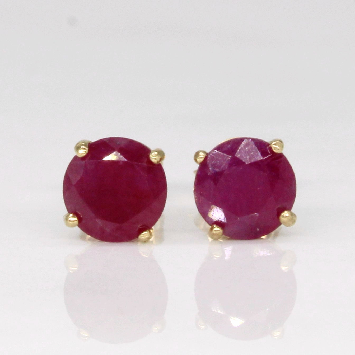 Boucles d'oreilles puces en rubis | 1,00 ct |