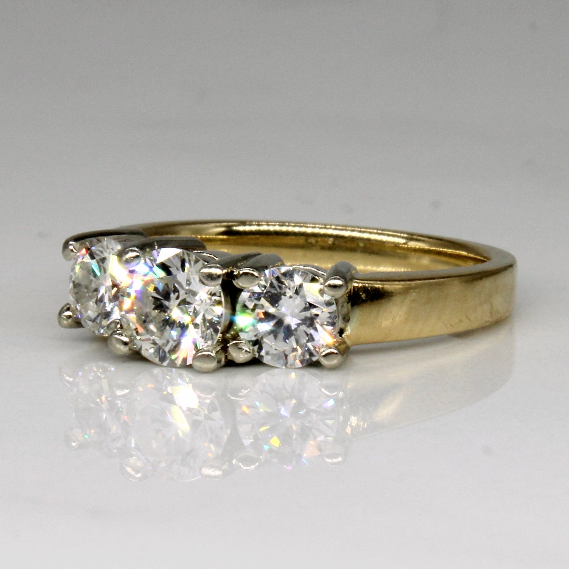 Bague trois diamants | 1,05 ct au total | Taille 5,75 |