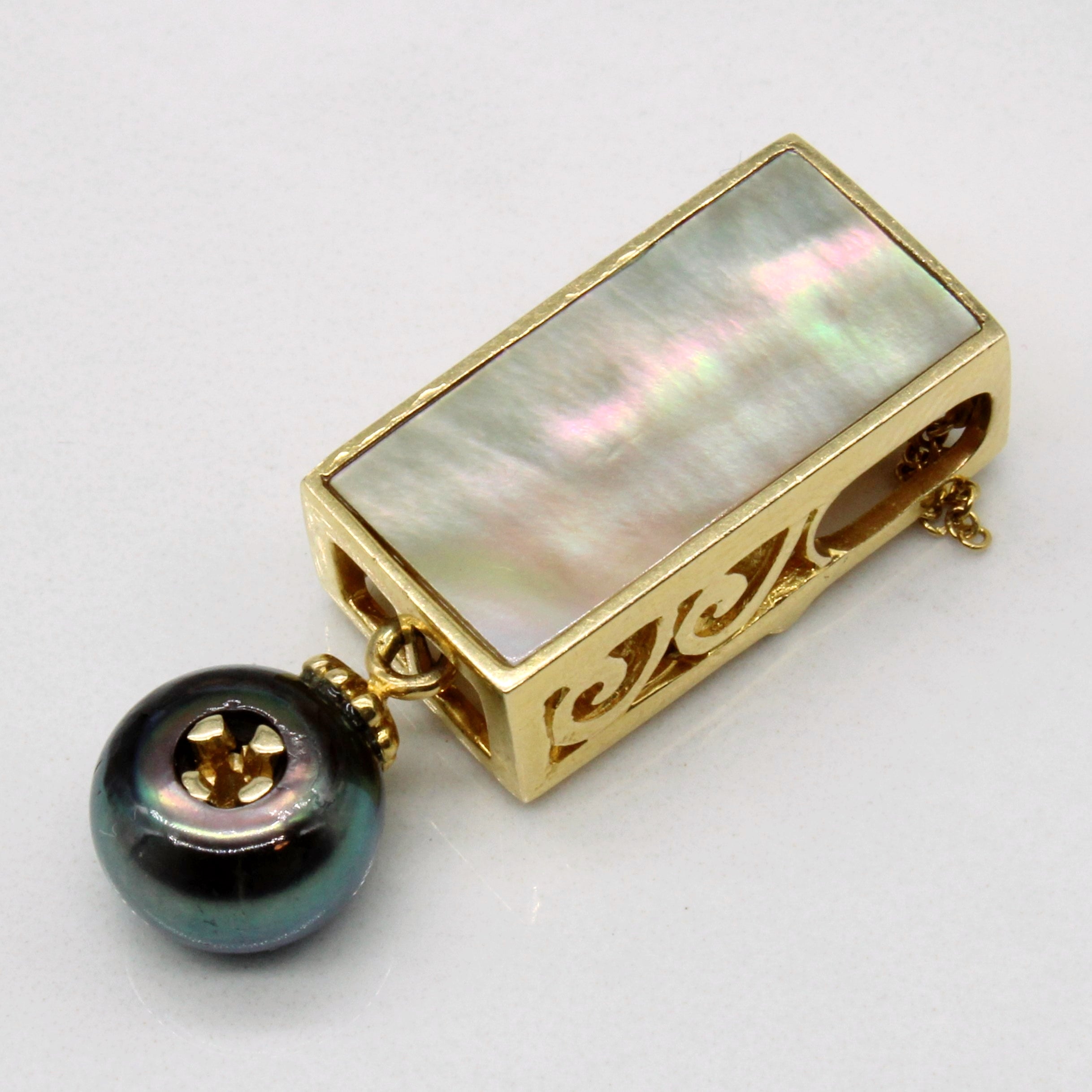 Pendentif dauphin multi-pierres en or 14 carats | 3,05 ct |