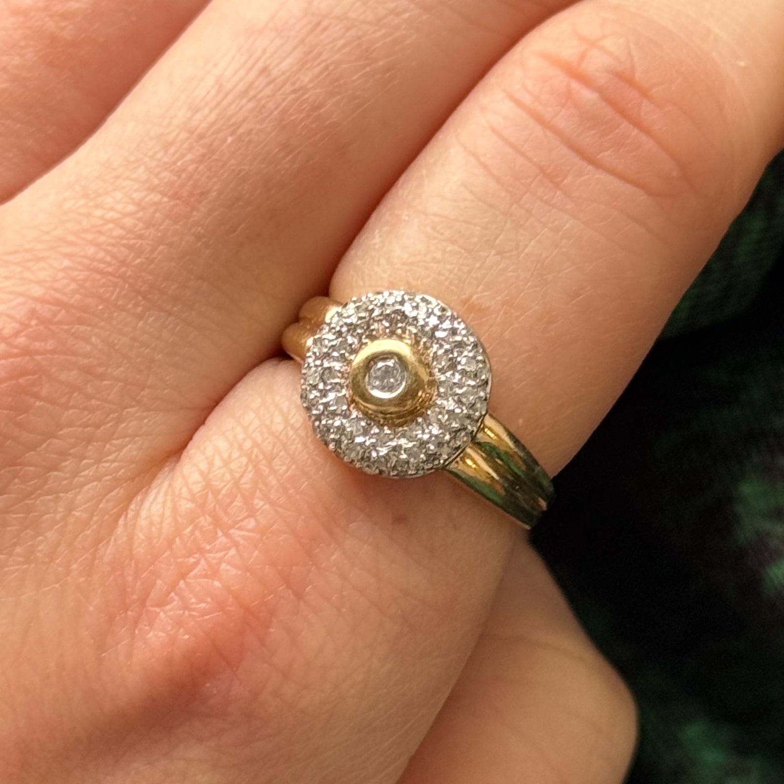 Bezel Set Diamond Halo Ring | 0.26ctw | SZ 7.25 |
