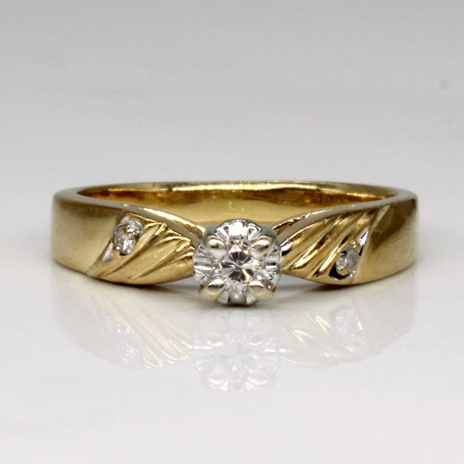 Cathedral Set Diamond Ring | 0.06ctw | SZ 4.5 |