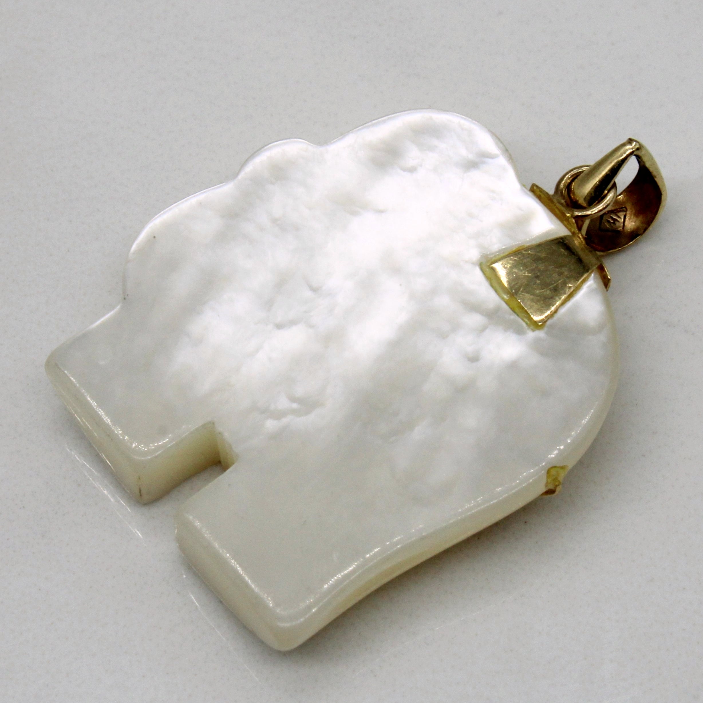 Mother of Pearl Elephant 10k Pendant | 20.00ct |