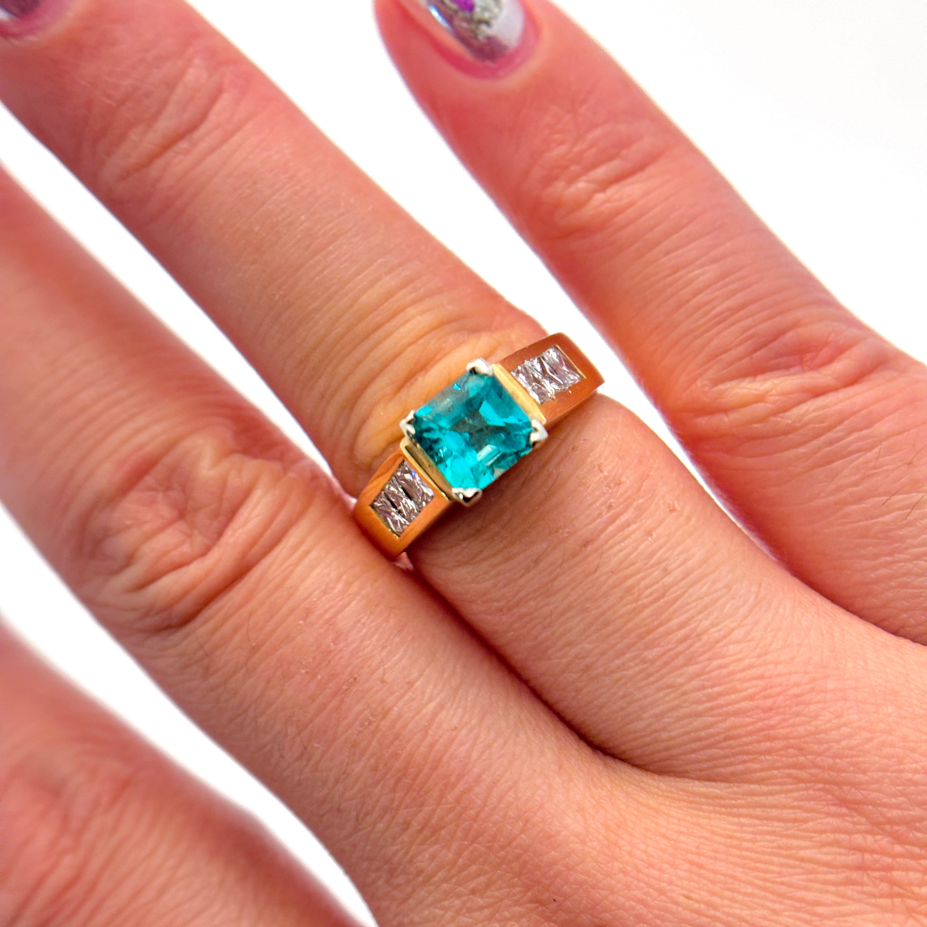 Bague en or jaune 18 carats avec émeraude et diamants | 1,14 ct, 0,75 ct au total | Taille 6,25 |