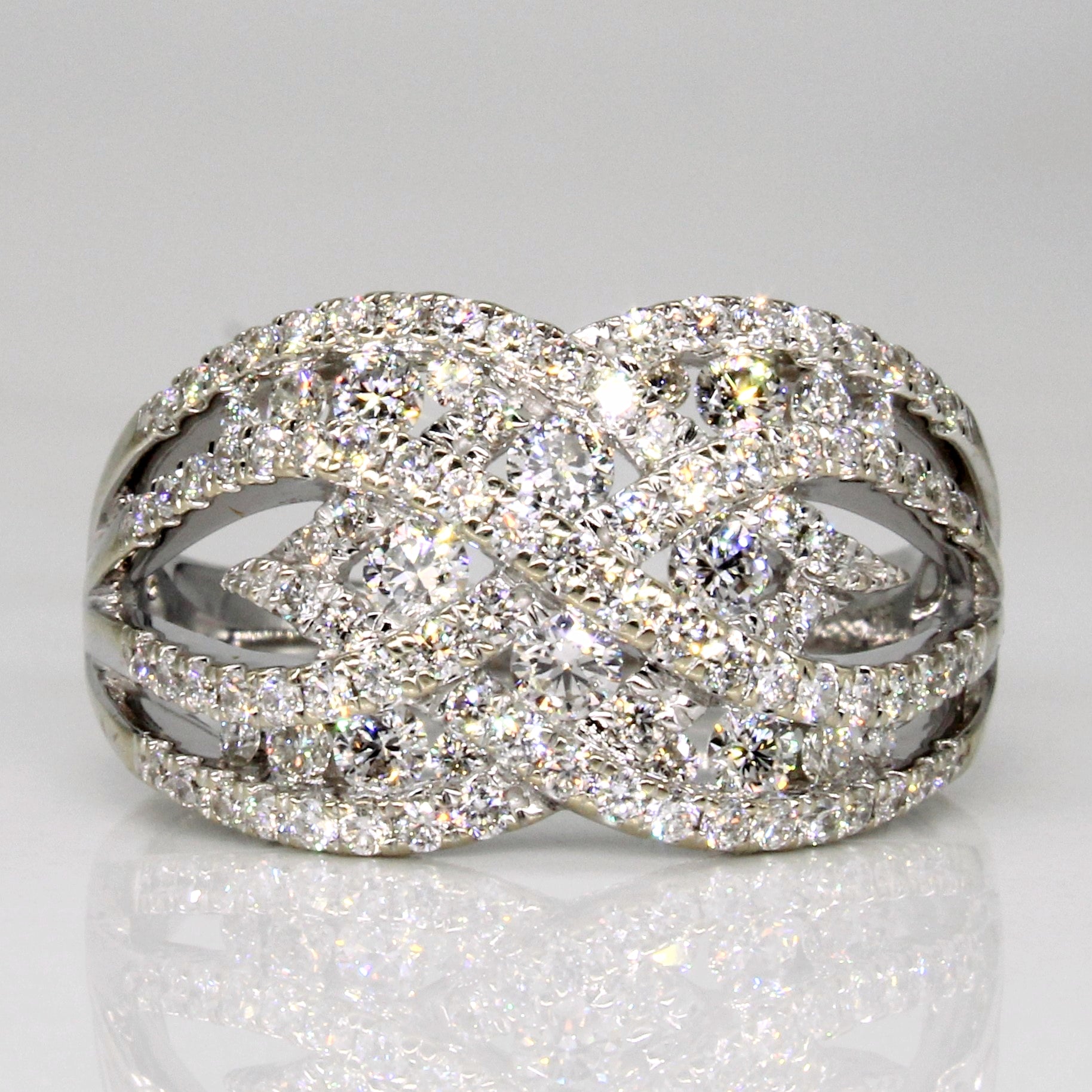 Diamond Ring | 0.72ctw | SZ 6.75 |