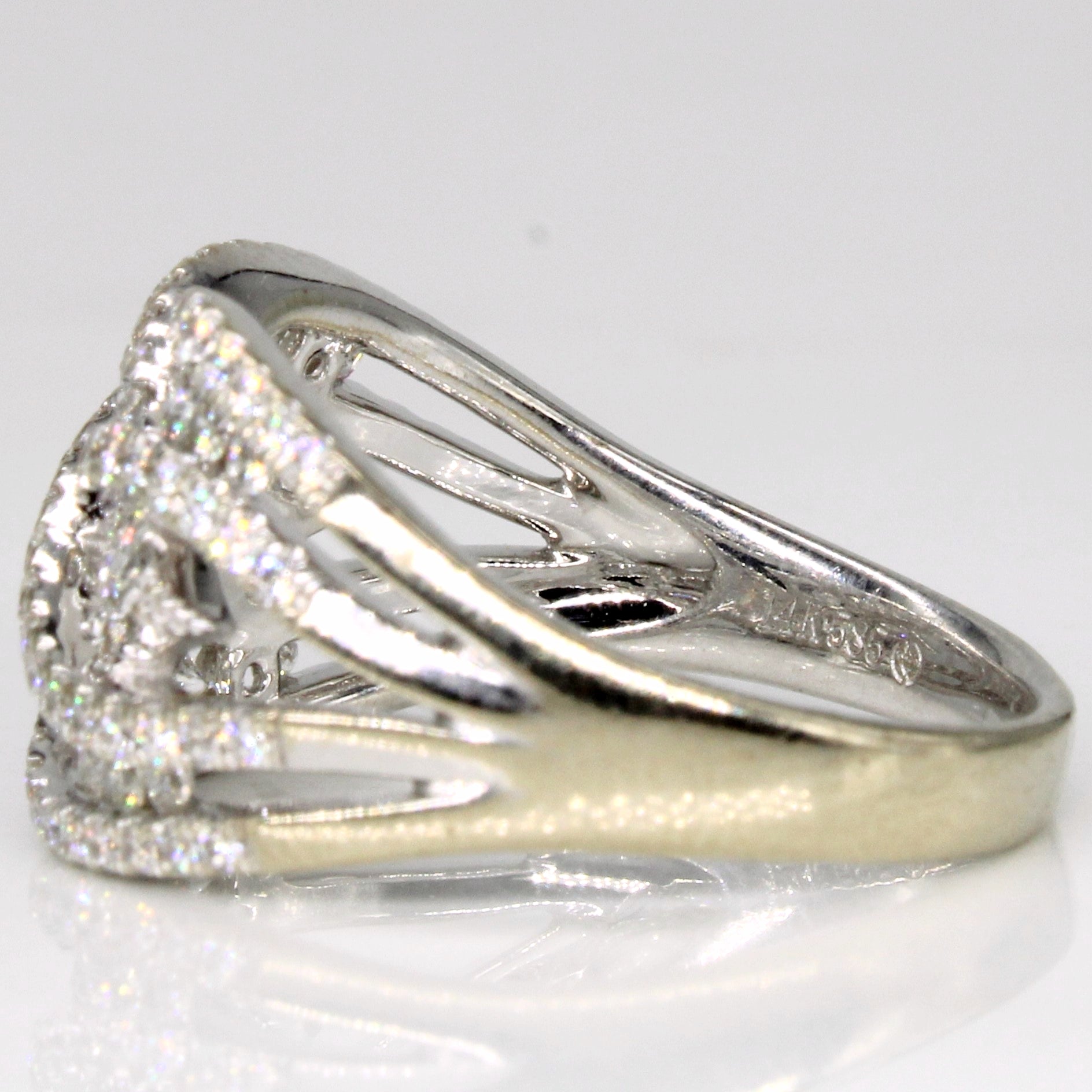 Diamond Ring | 0.72ctw | SZ 6.75 |