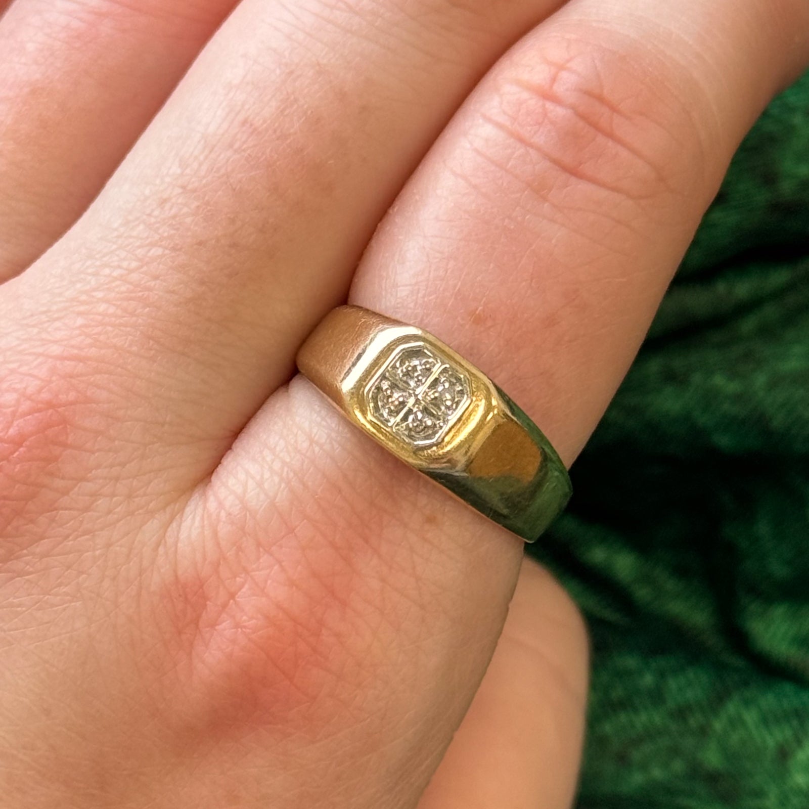 Diamond Signet Ring | 0.03ctw | SZ 9.25 |
