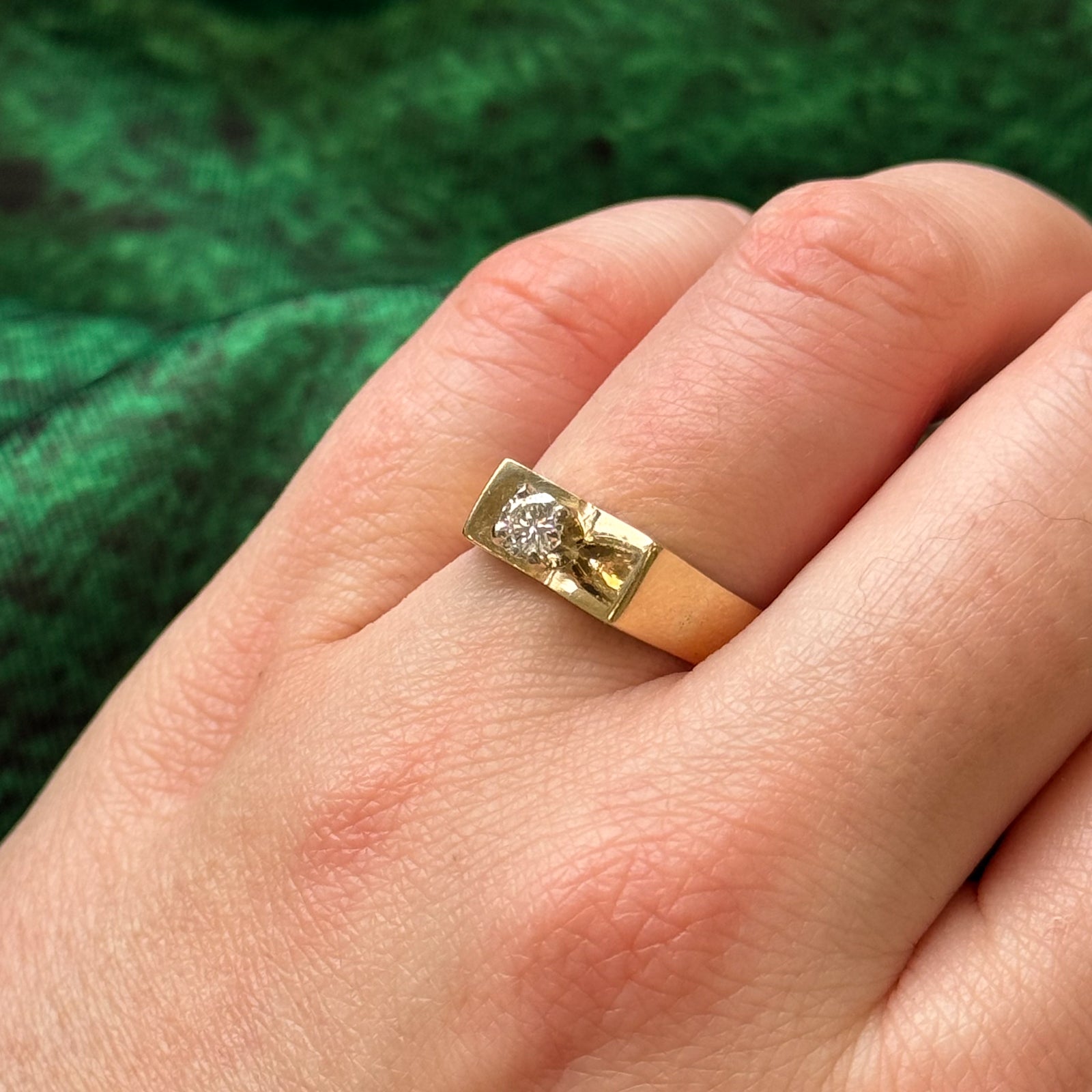 High Set Diamond Ring | 0.26ctw | SZ 7.5 |
