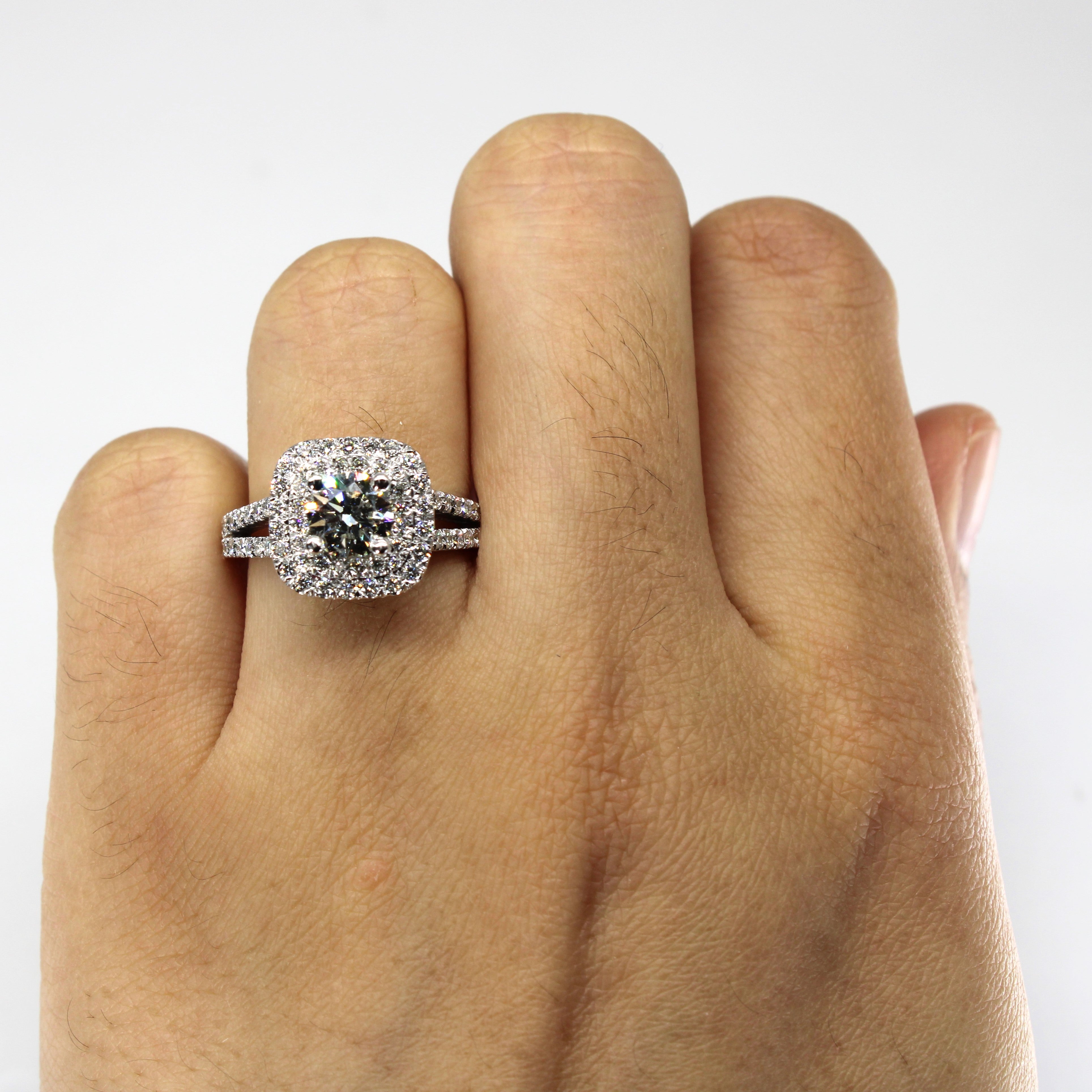 Bague de fiançailles sertie d'un halo de diamants | 1,72 ct SI2 J | Taille 5,5 |