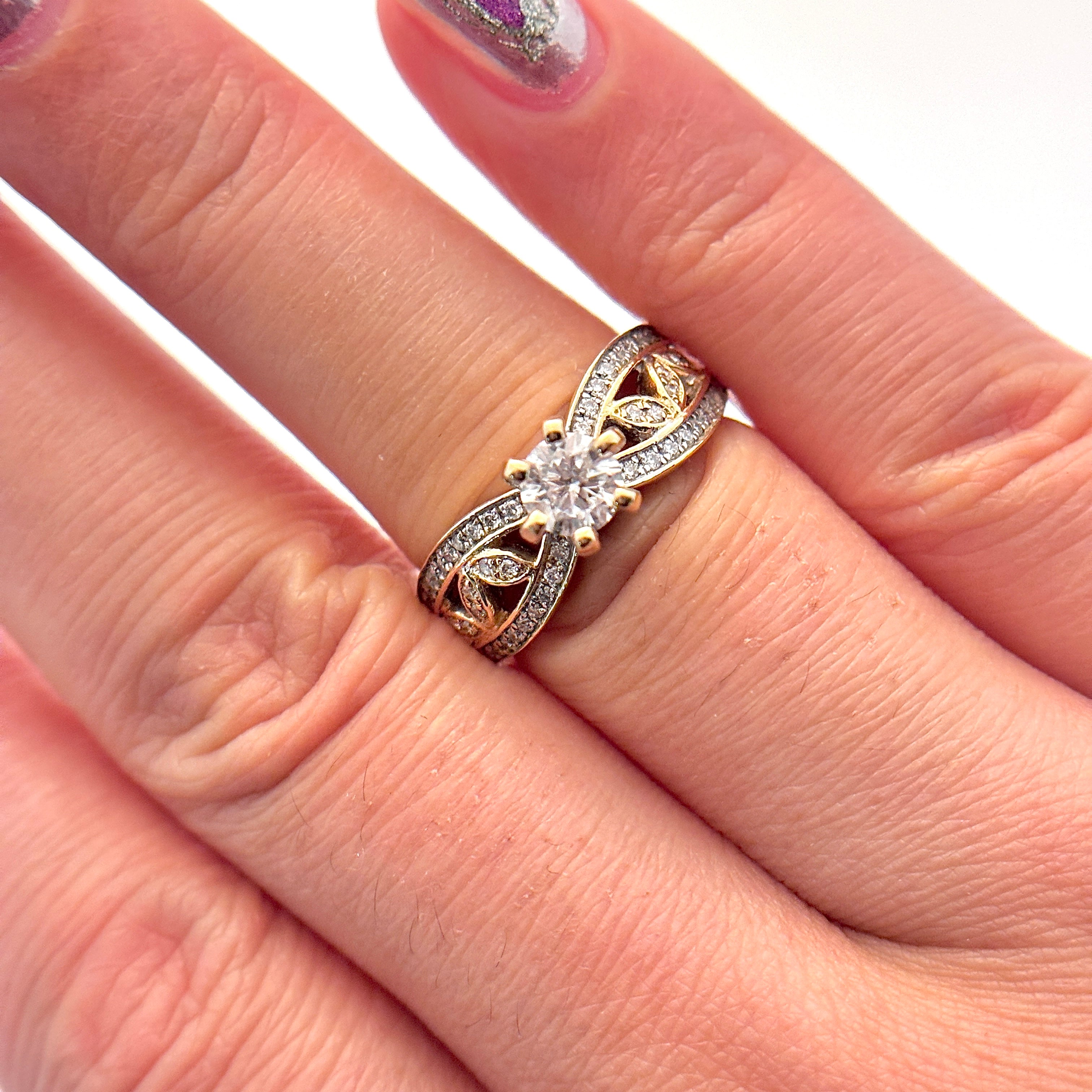 18K Yellow and White Gold Diamond Ring | 0.67ctw | SZ 5.25 |