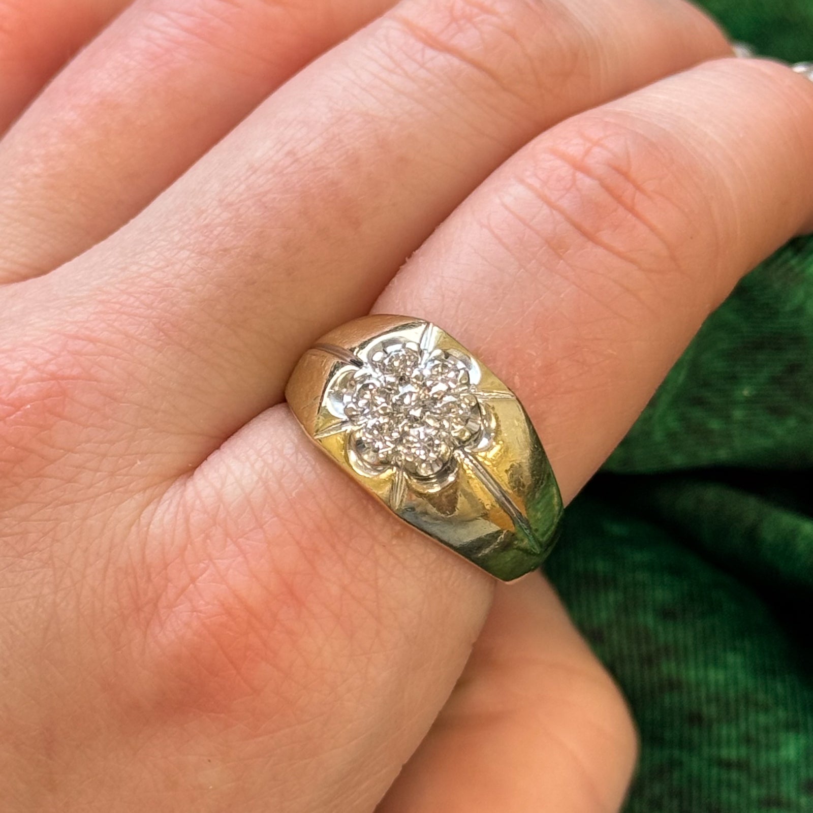 Vintage Diamond Cluster Flower Ring | 0.44ctw | SZ 8.5 |