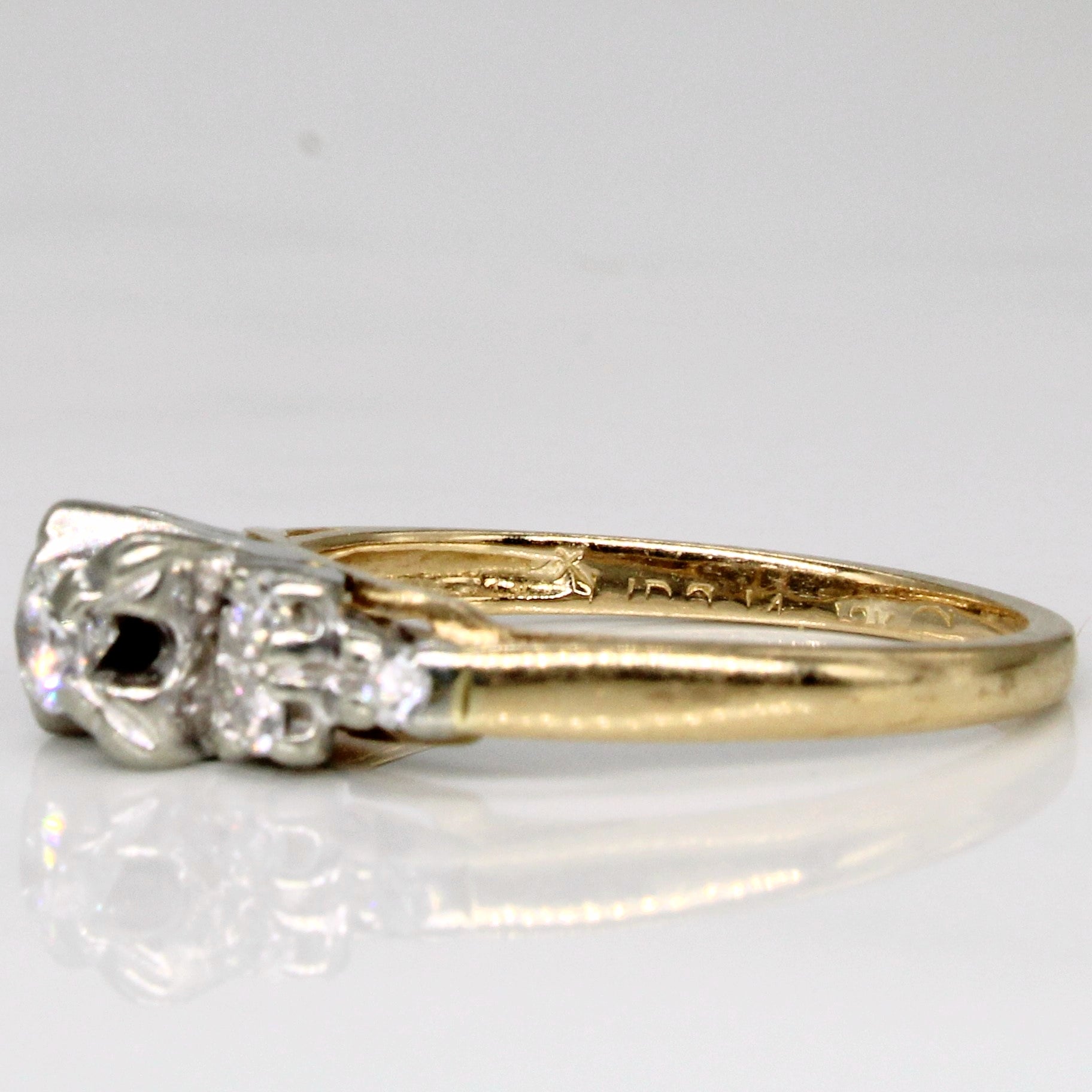 Diamond Engagement Ring | 0.20ctw | SZ 5 |