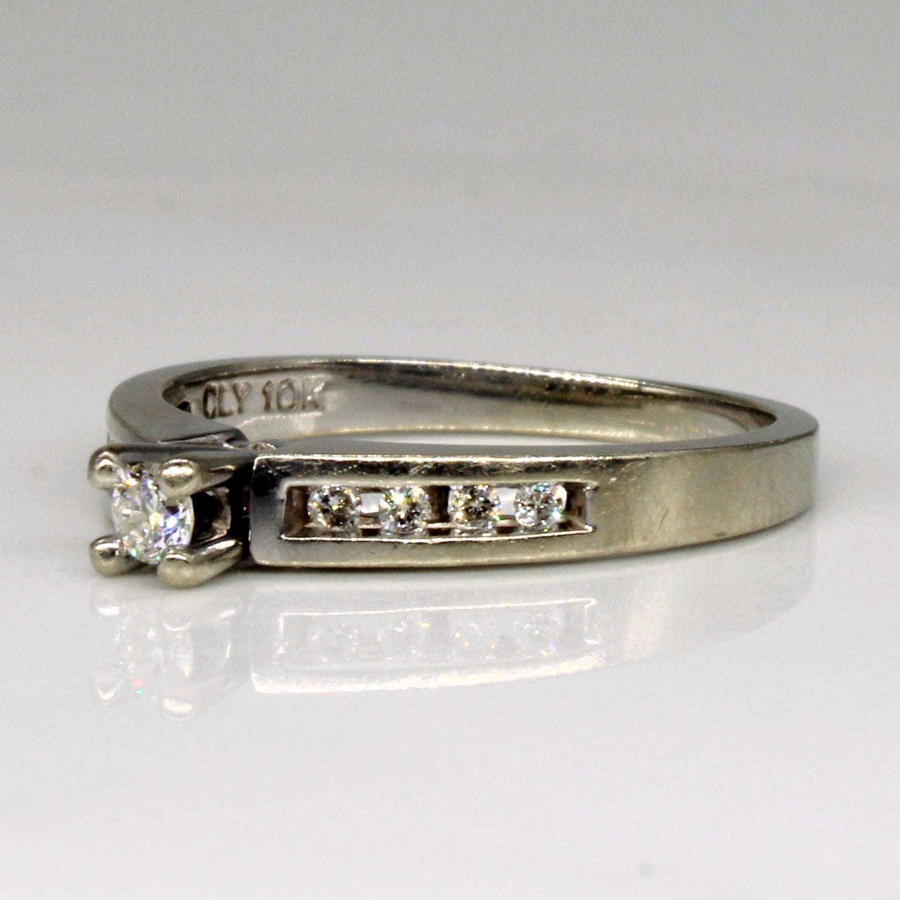Cathedral Set Diamond Ring | 0.14ctw | SZ 5.5 |
