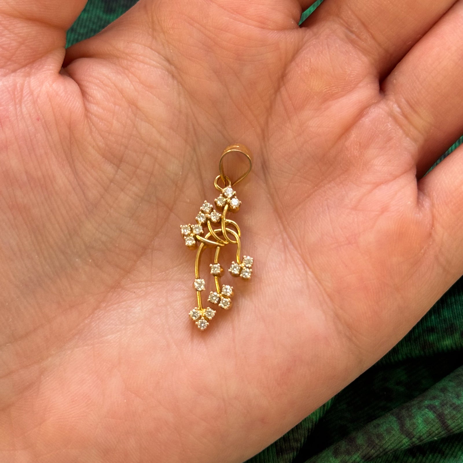 Diamond Pendant | 0.37ctw |