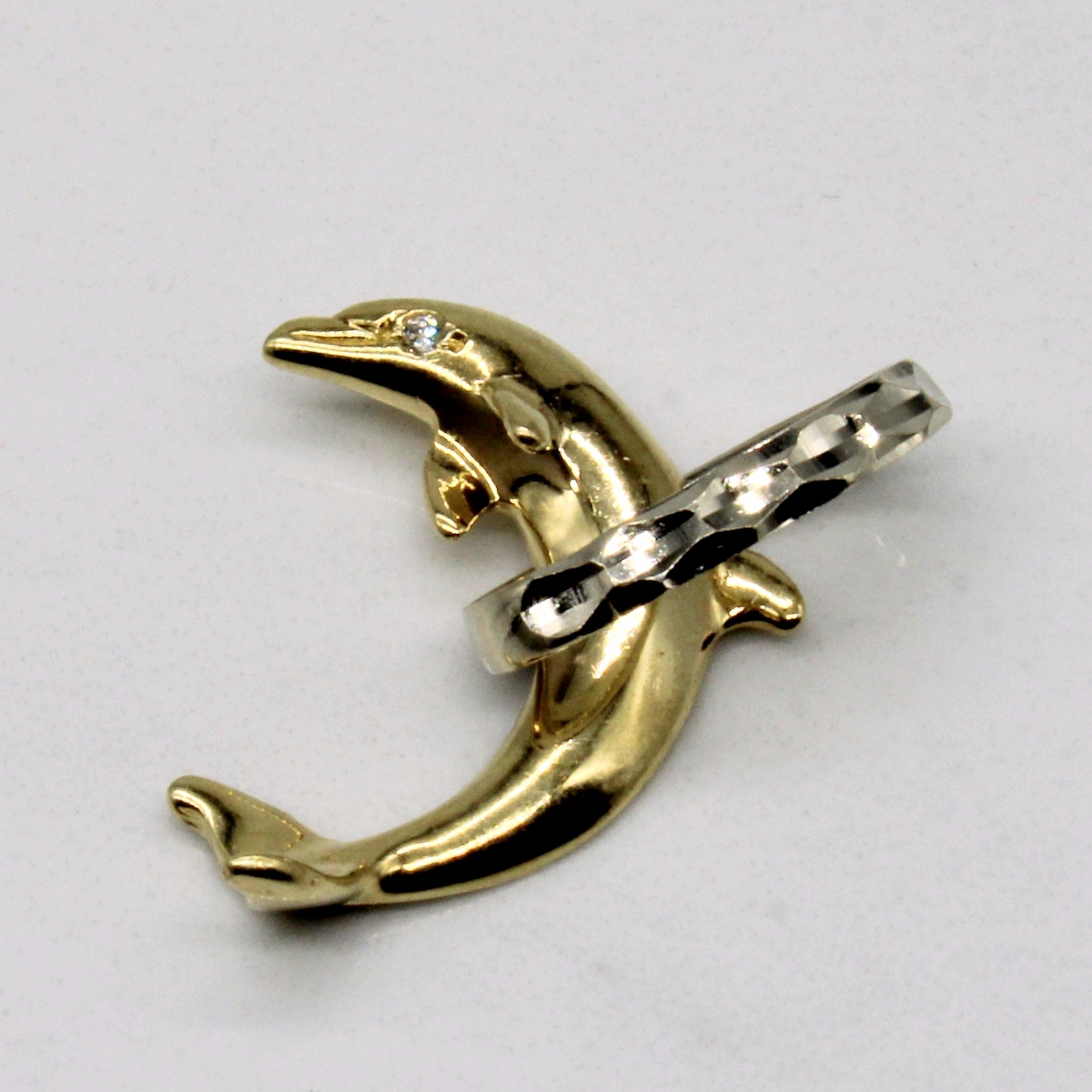 Diamond Jumping Dolphin Pendant | 0.01ct |