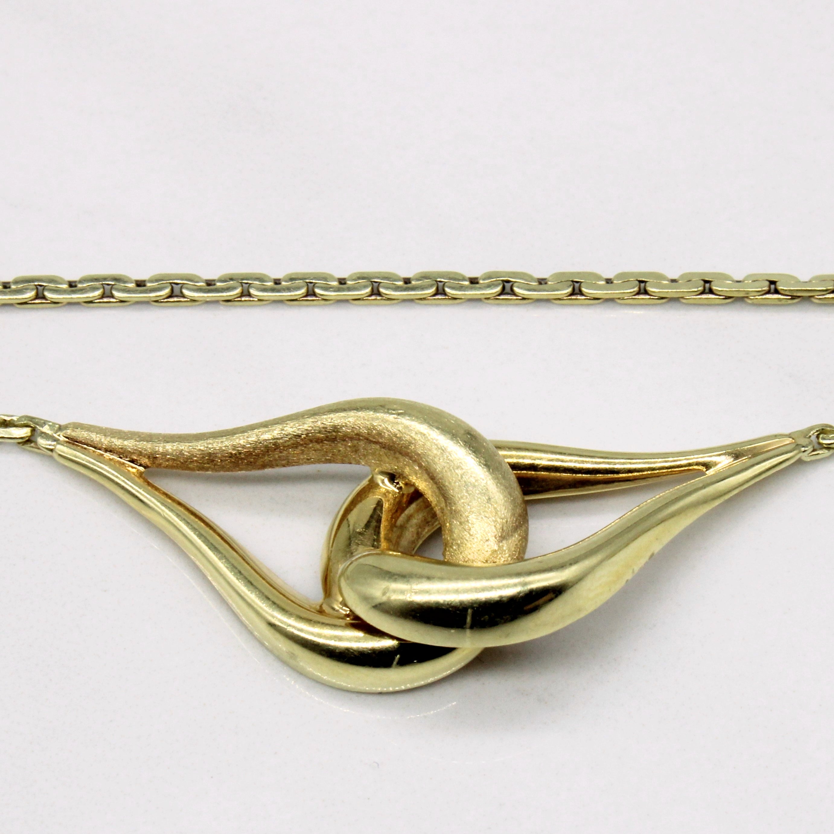 14k Yellow Gold Knot Necklace | 16" |