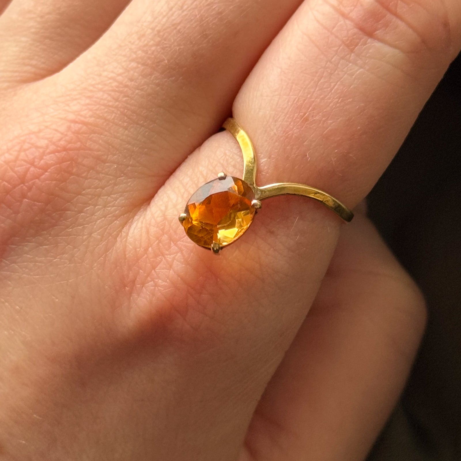 Bague cocktail chevron en citrine mandarine | 1,90 ct | Taille 7,25 |