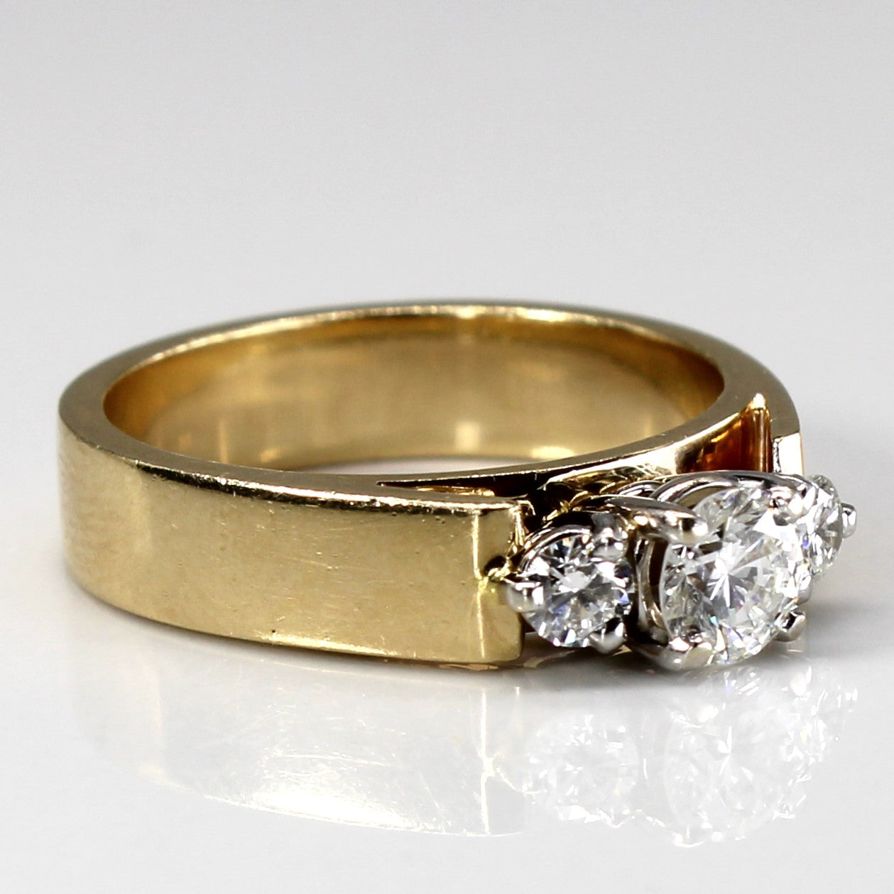 Three Stone Diamond Ring | 0.72ctw VS1 H/I | SZ 7.75 |