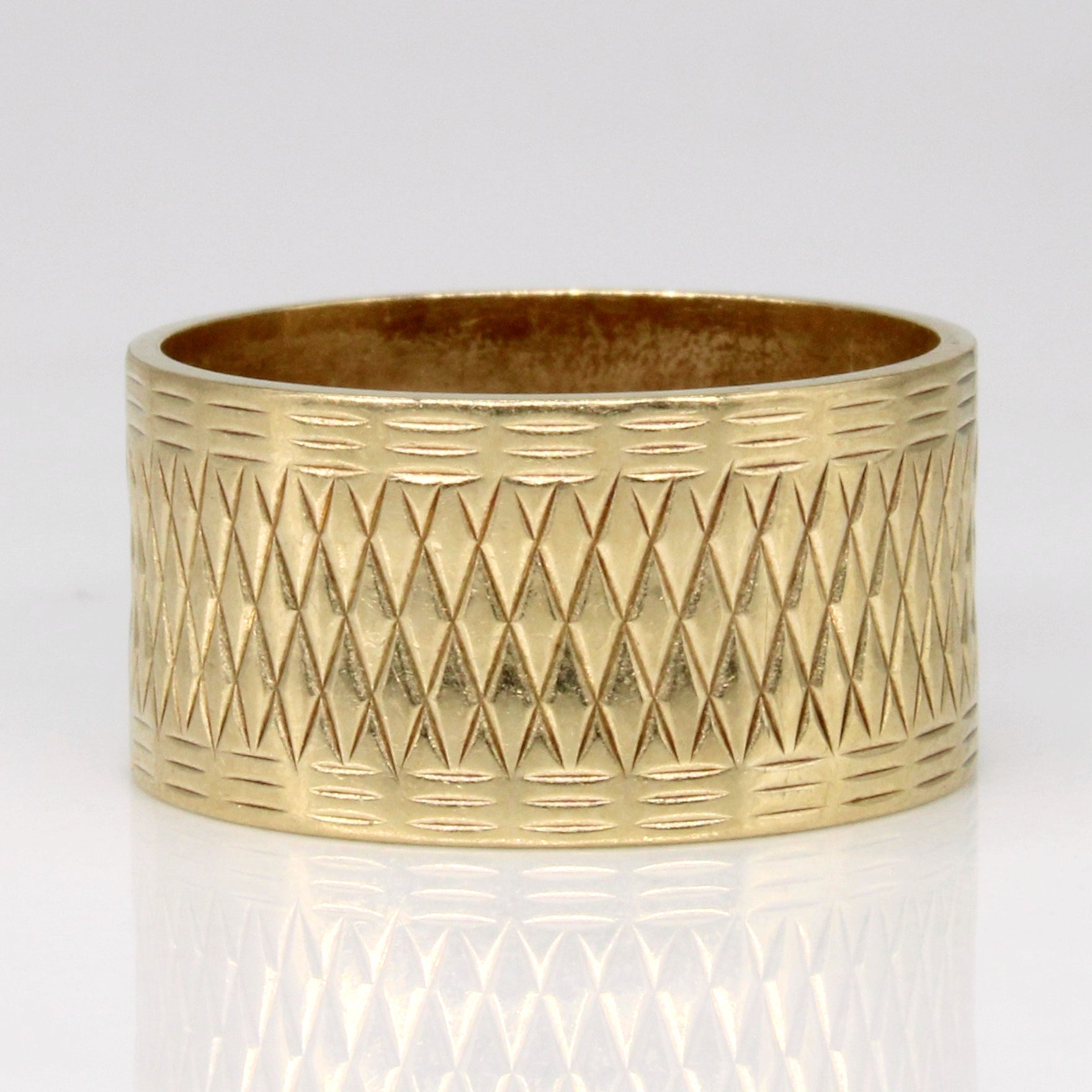 9k Yellow Gold Band | SZ 5.75 |