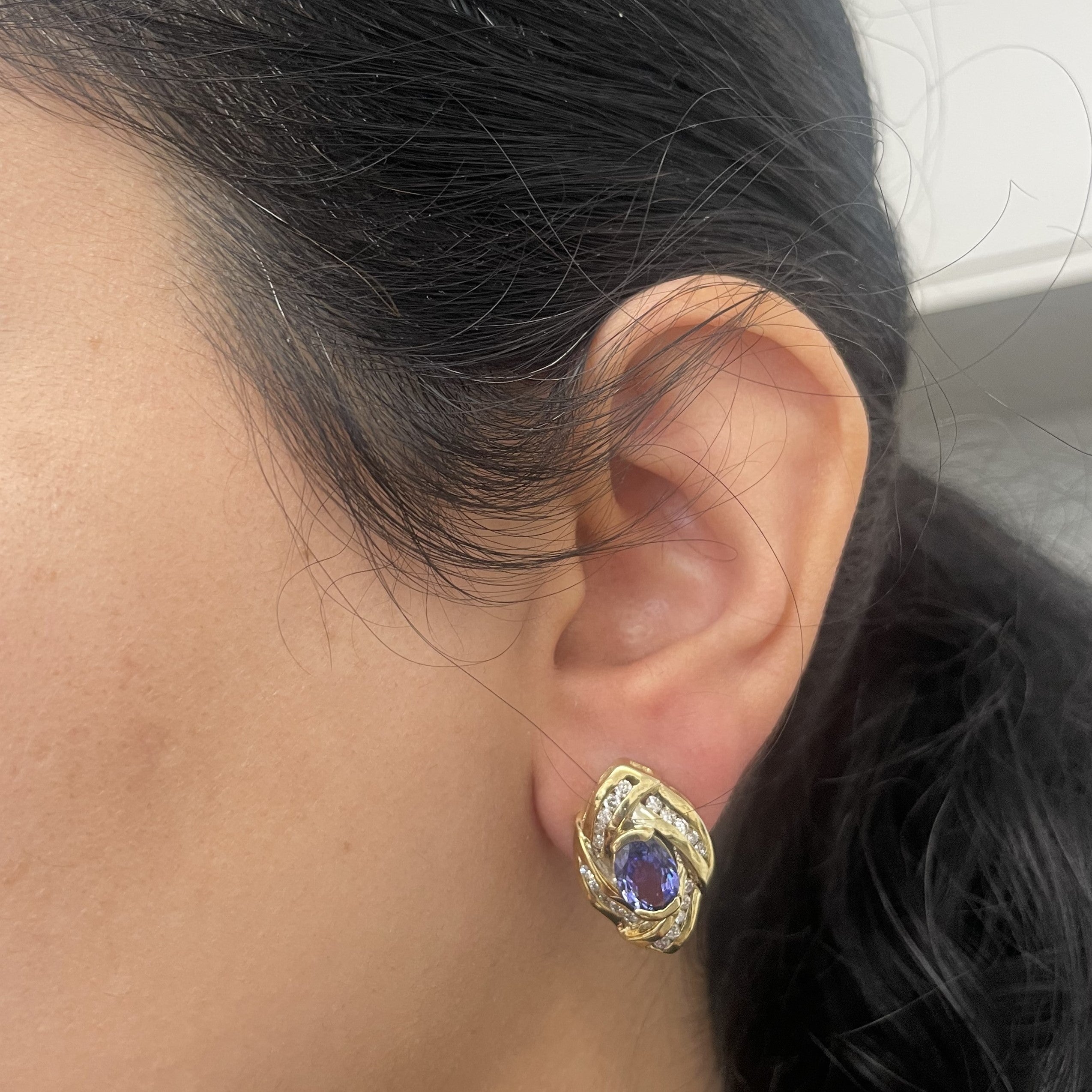 Tanzanite & Diamond Gold Earrings | 2.00ctw | 0.60ctw |