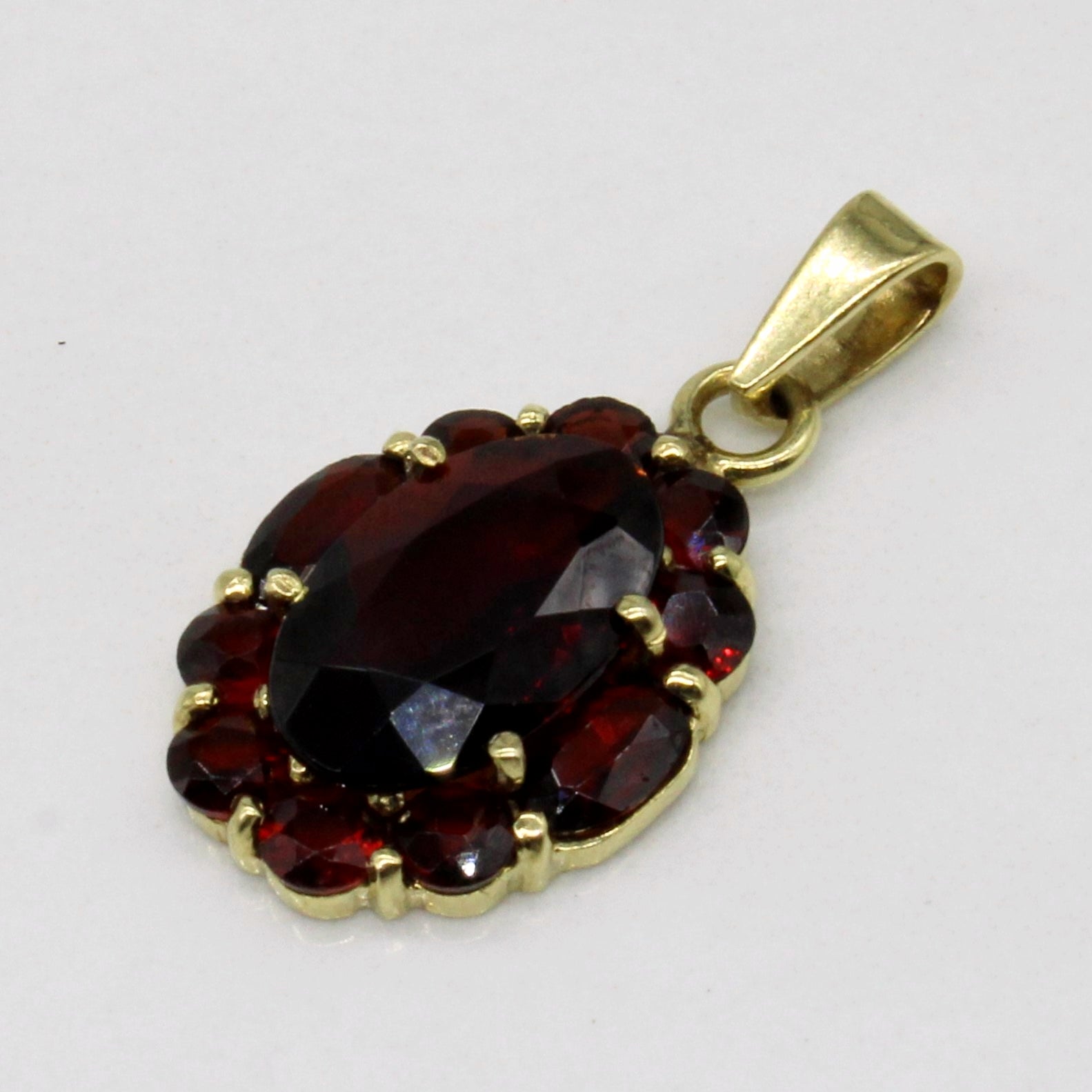 Garnet Pendant | 3.00ctw |