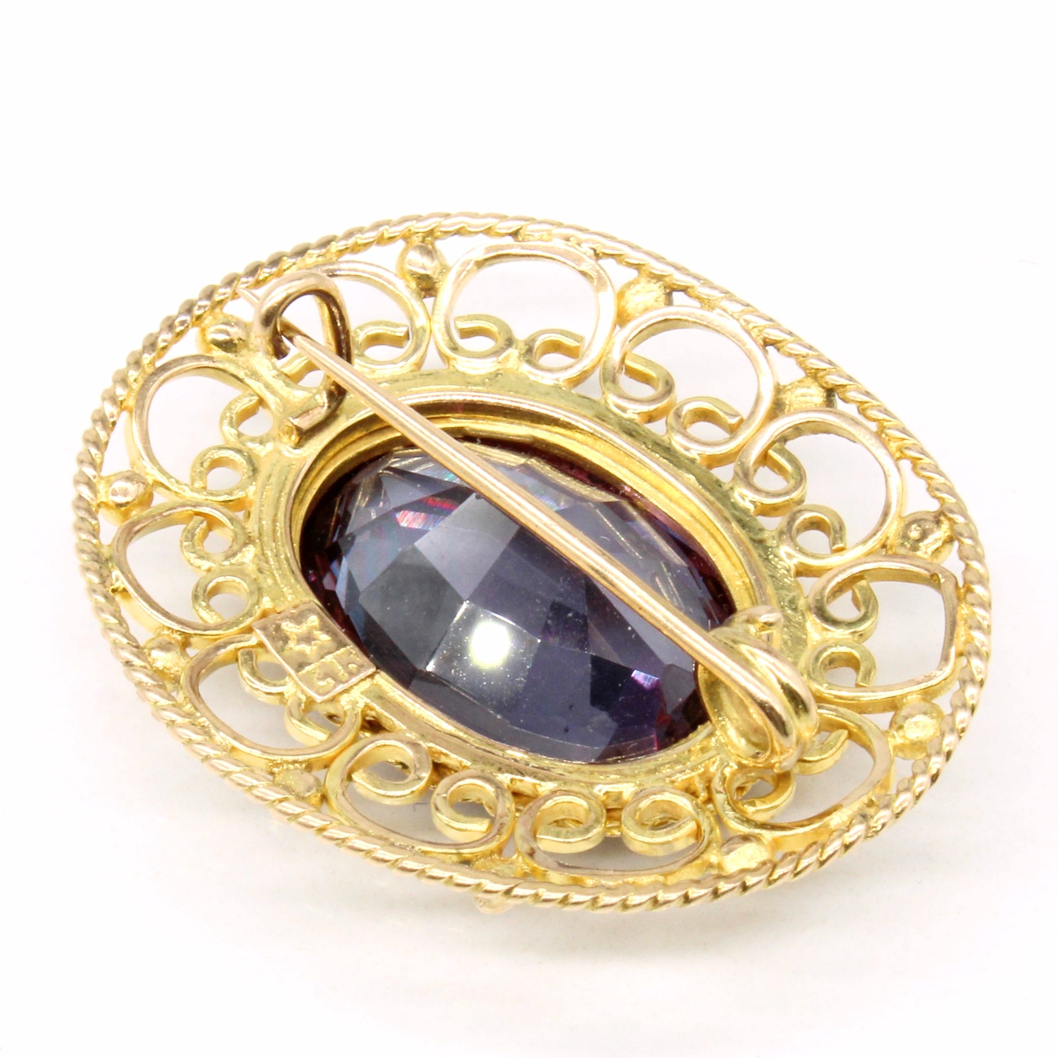 Synthetic Colour Change Sapphire Brooch | 13.00ct |