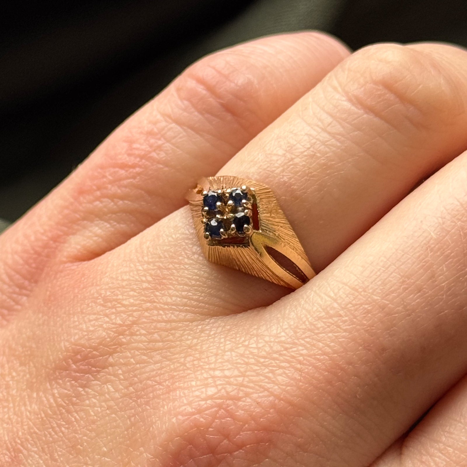 Blue Sapphire Ring | 0.14ctw | SZ 5.5 |
