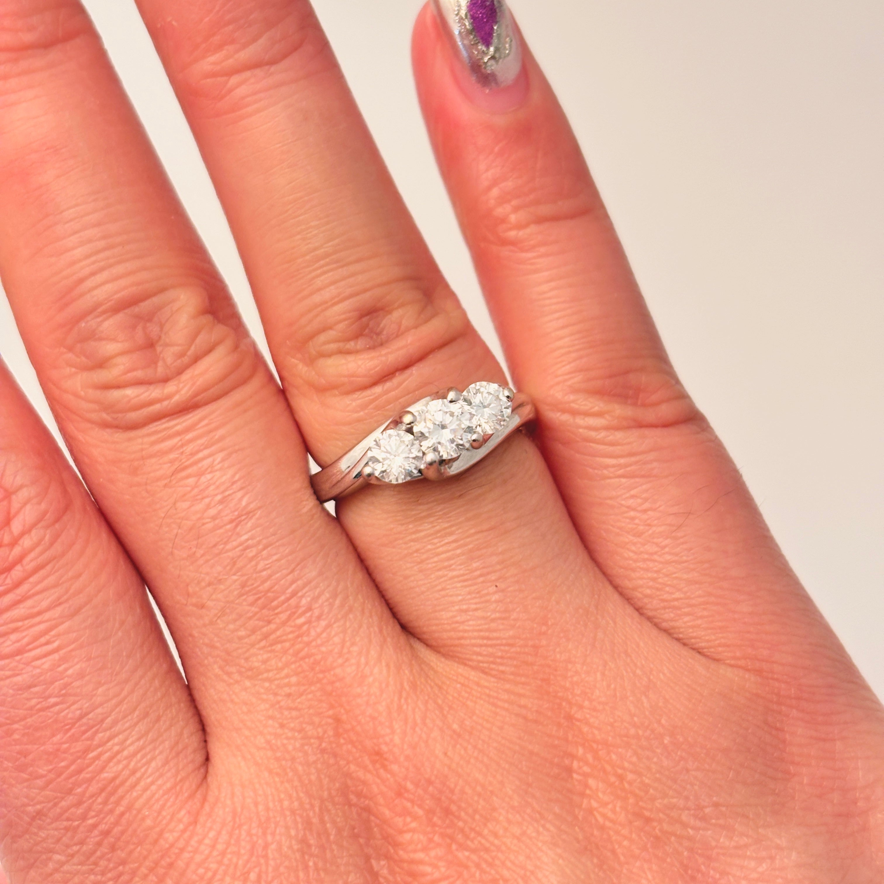 14k White Gold Diamond Ring | 0.96ctw | SZ 5.75