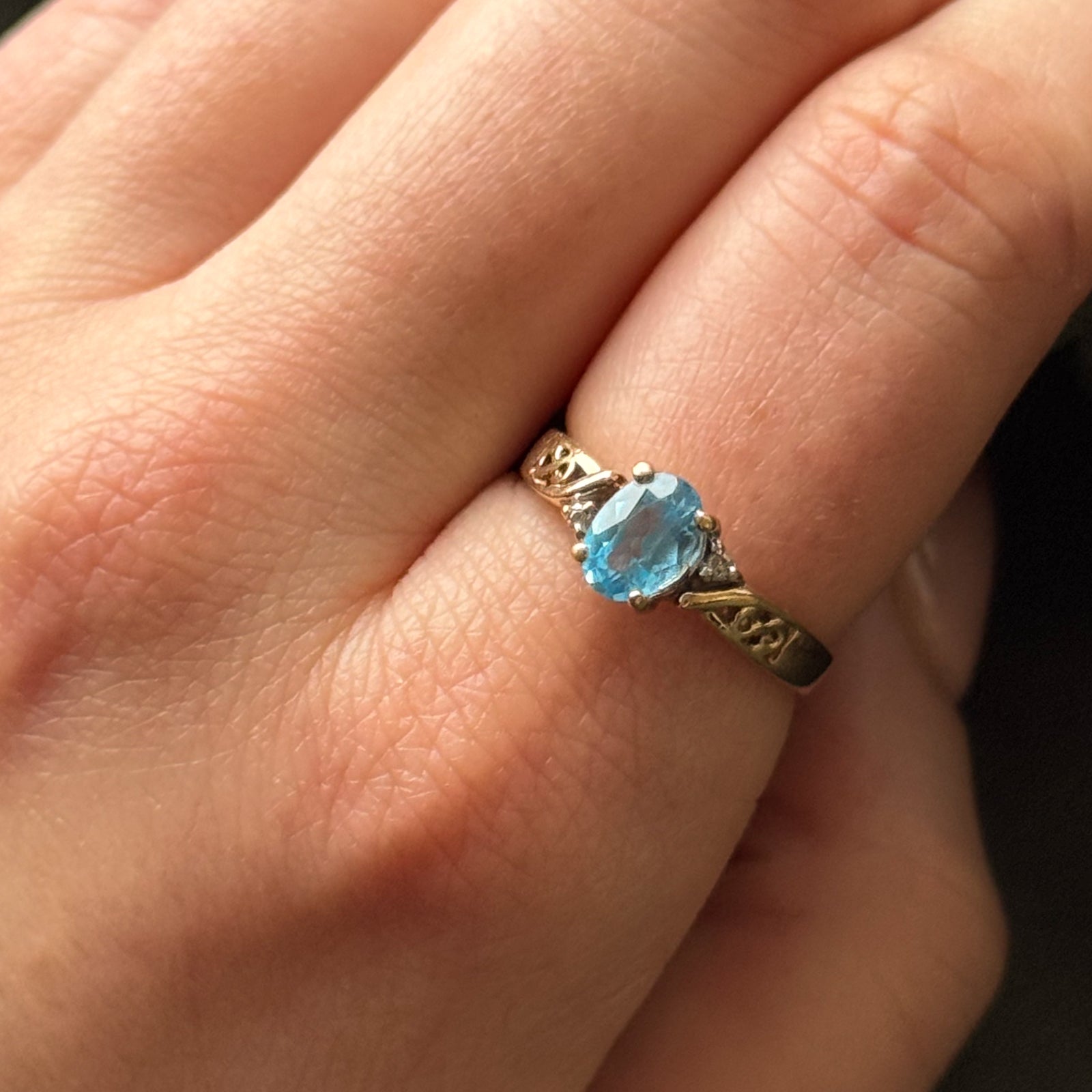 Blue Topaz & Diamond Ring | 0.82ct, 0.02ctw | SZ 7.25 |