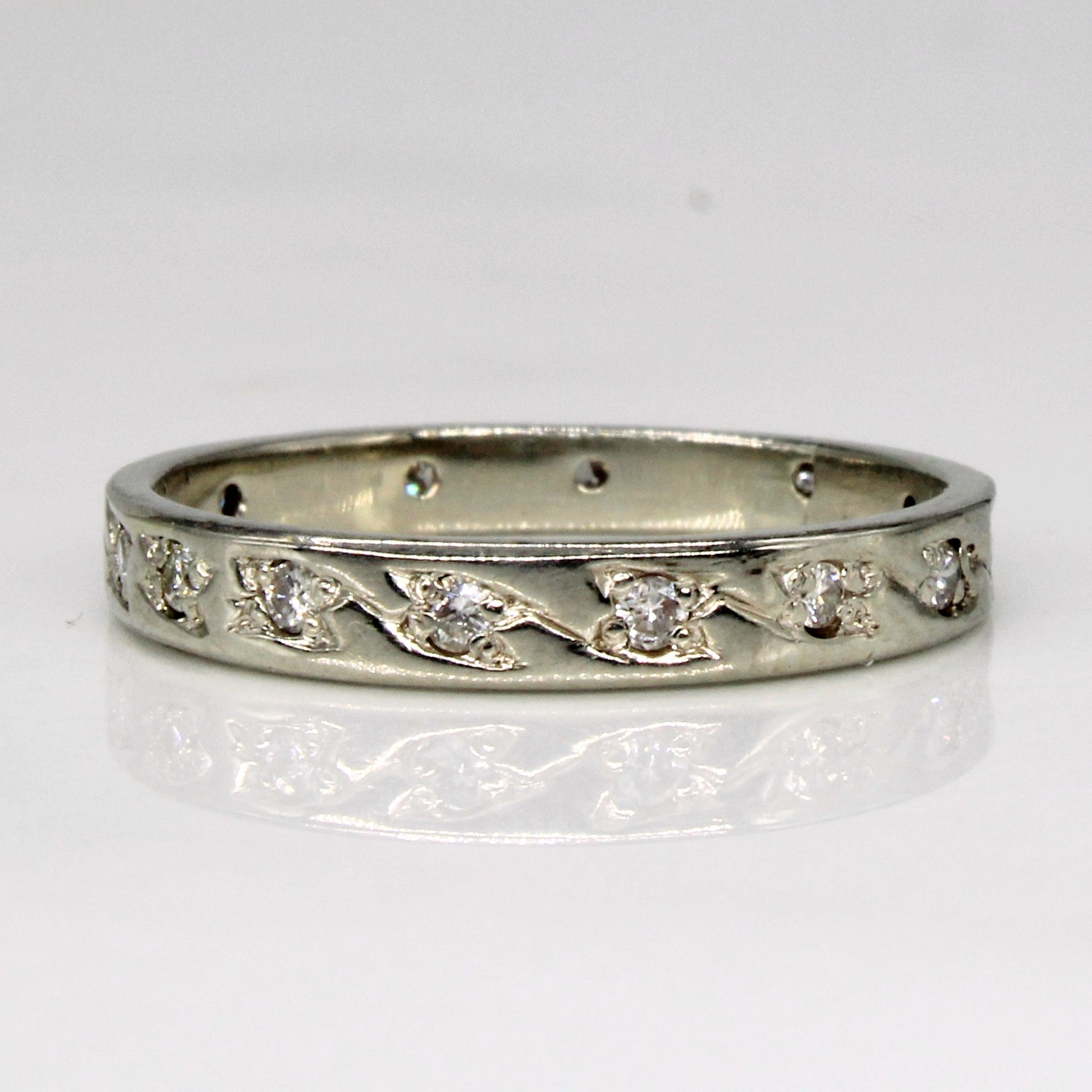 Bague sertie de diamants à fleur | 0,14 ct | Taille 6 |