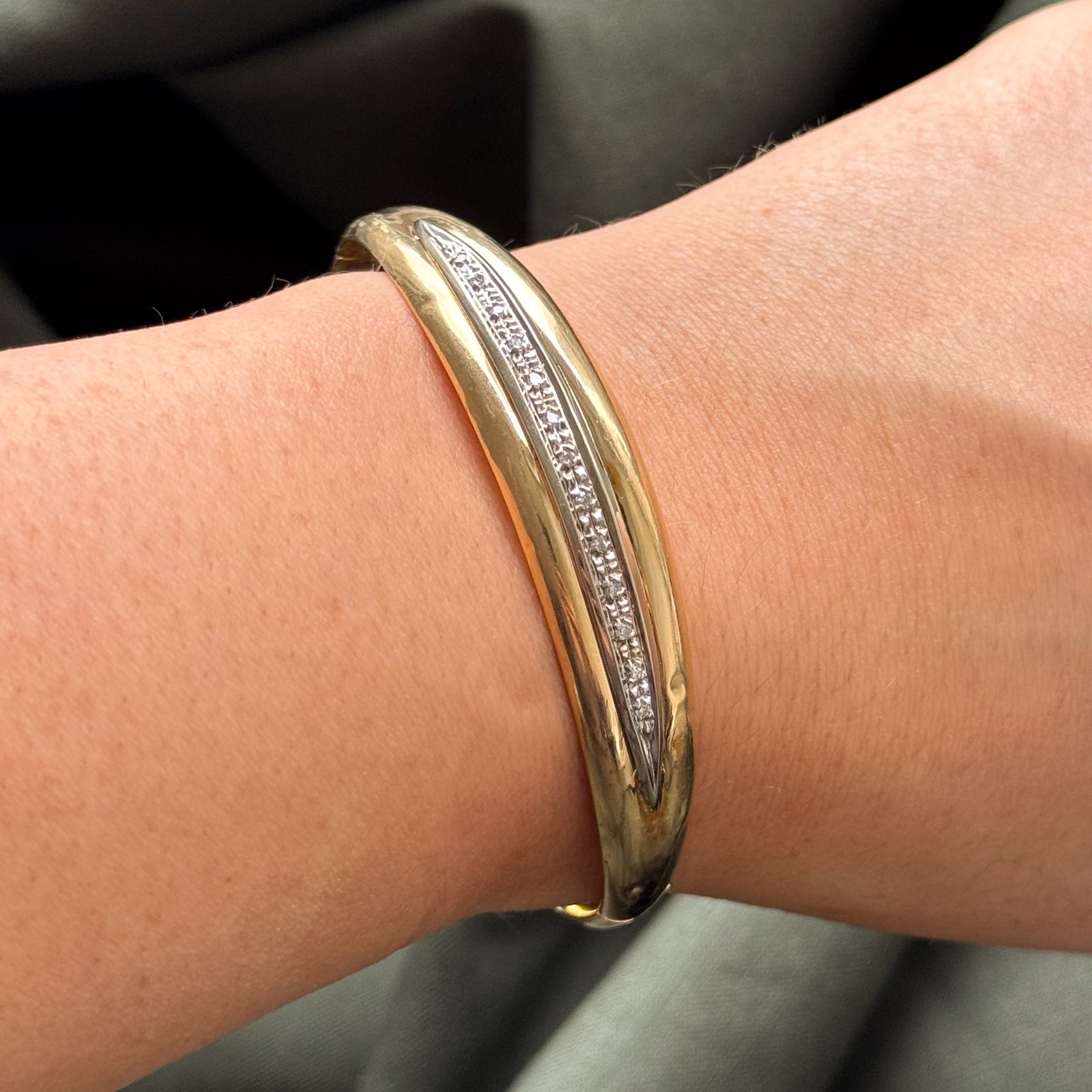 Bracelet jonc en diamants | 0,12 ct | 17,8 cm |