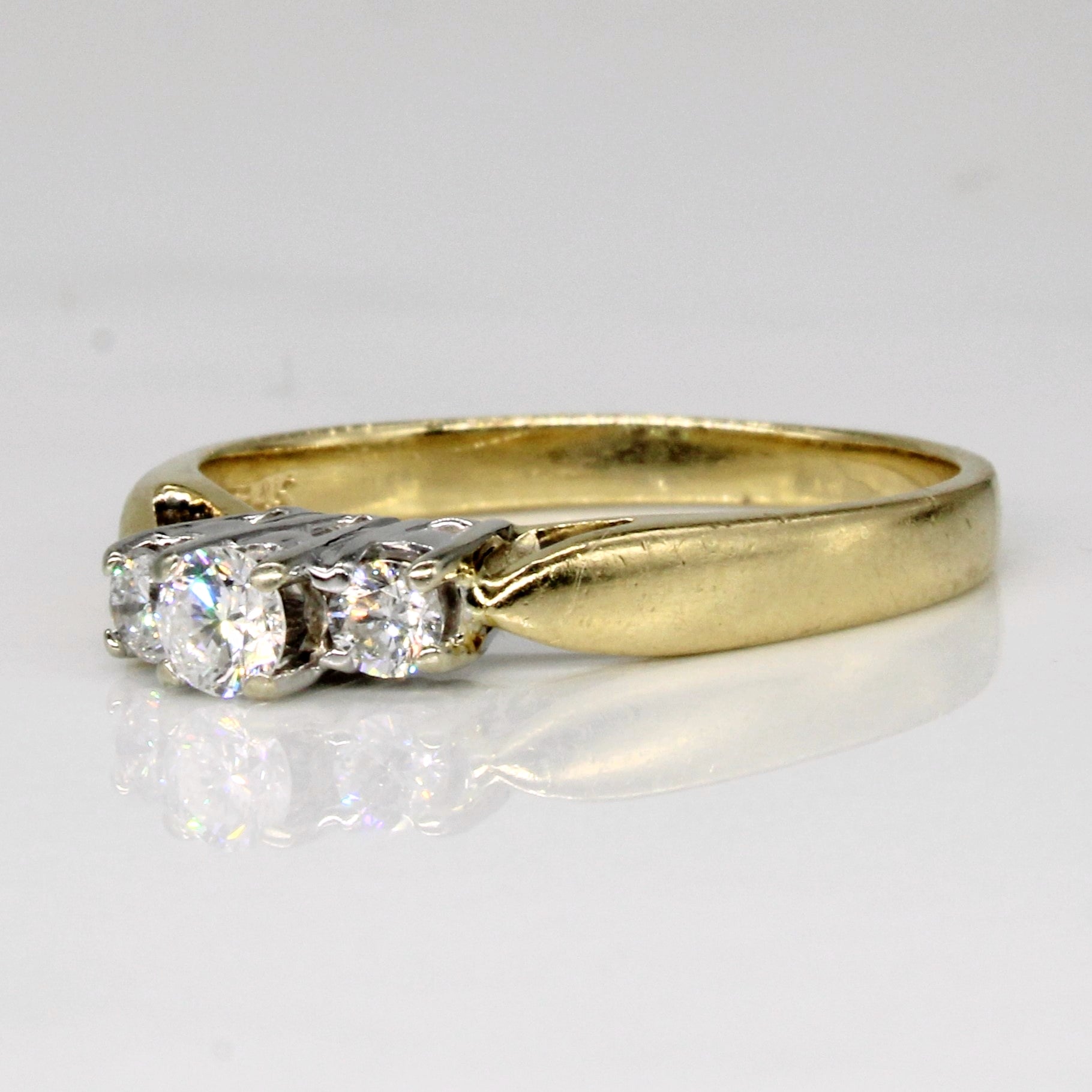 Bague trois diamants | 0,24 ct | Taille 7 |