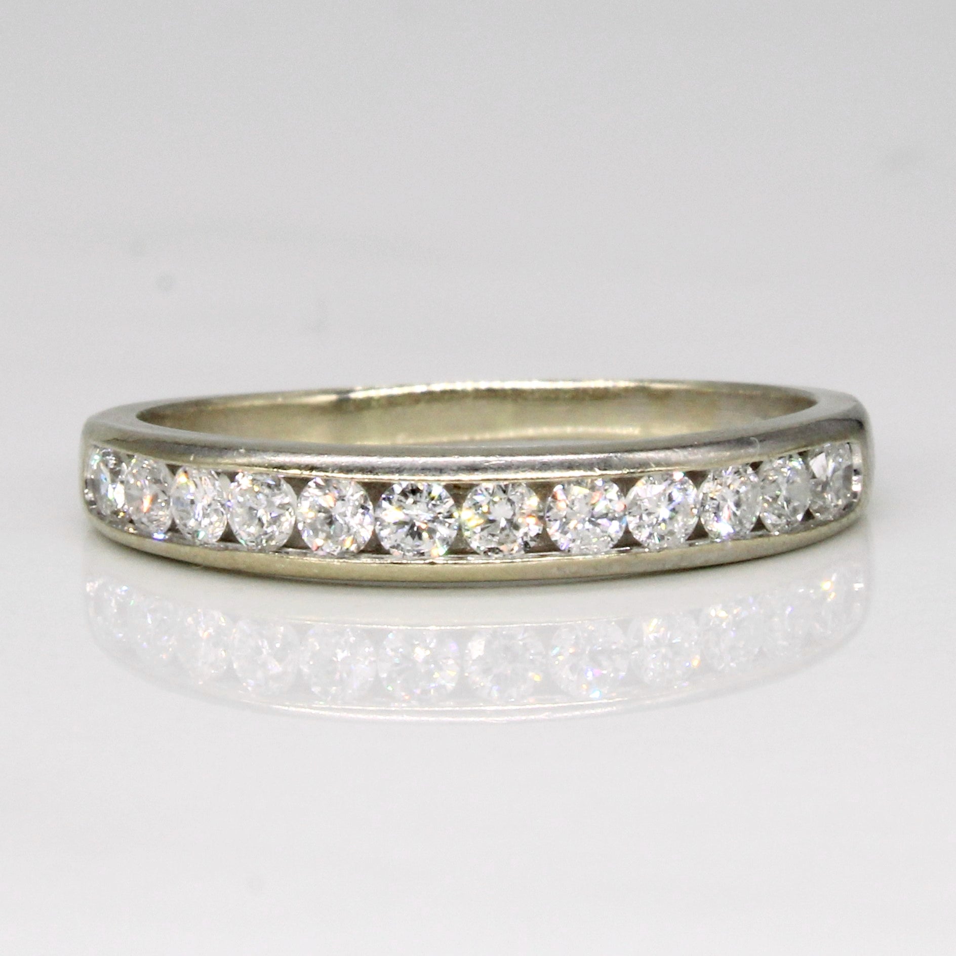 Bague sertie de diamants en canal | 0,36 ct | Taille 8 |