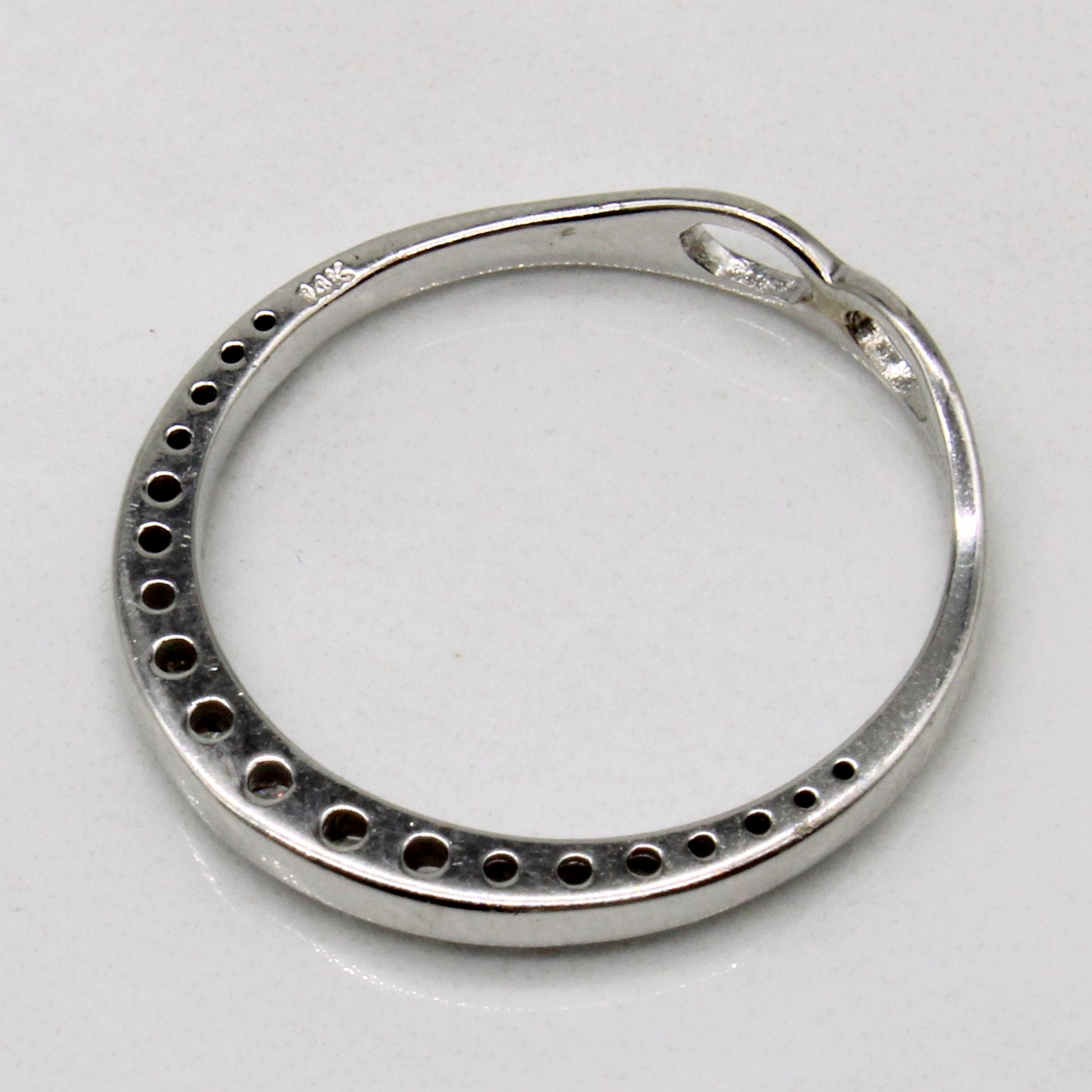 Diamond Circle Pendant | 0.18ctw |