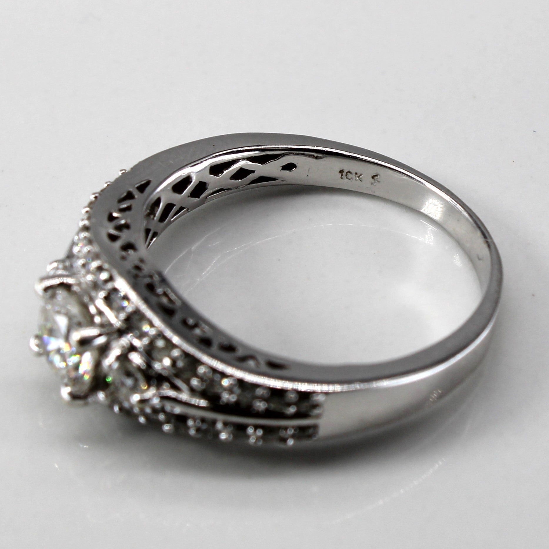 Cluster Diamond Engagement Ring | 1.17ctw I2 H/I | SZ 8 |