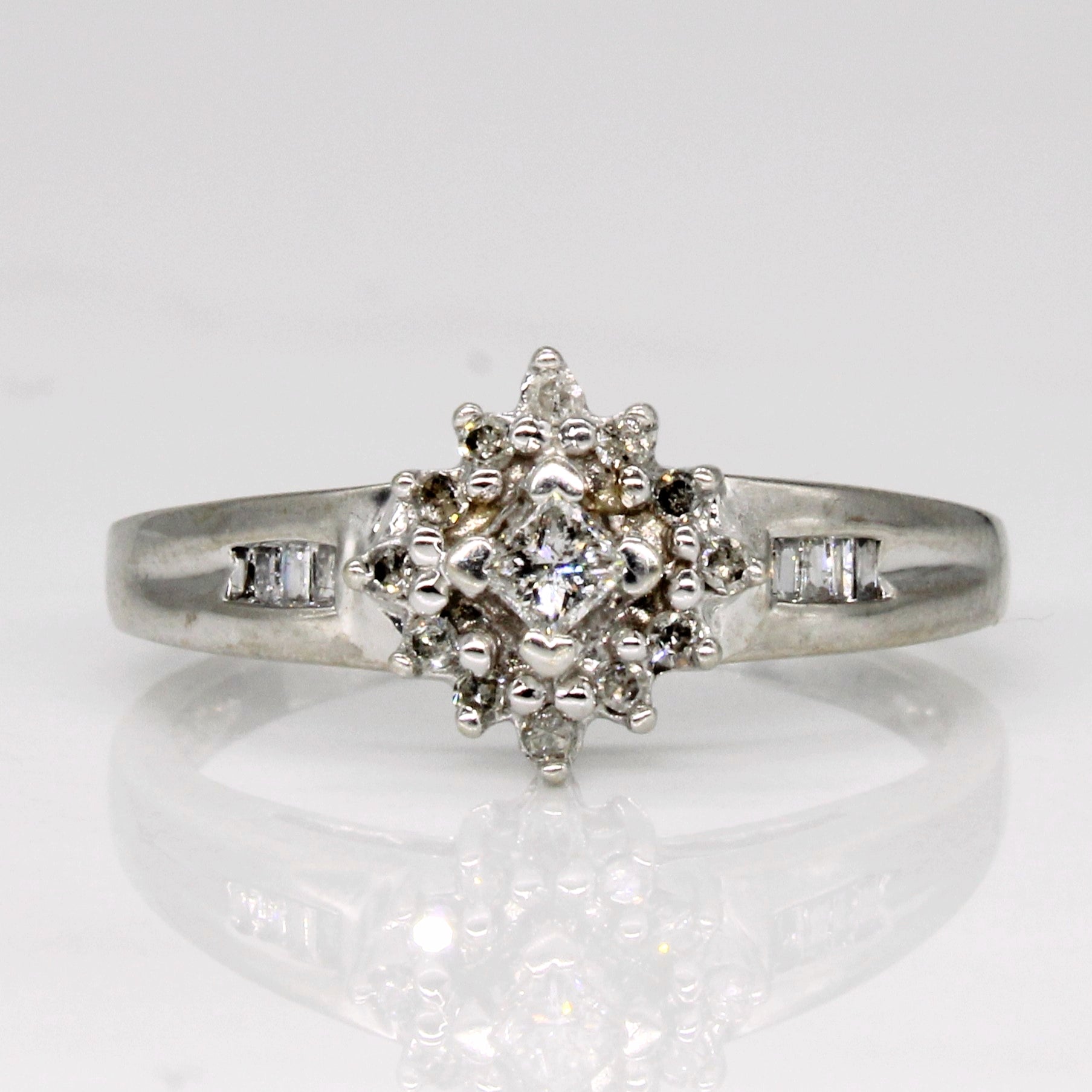 Diamond Cluster Ring | 0.18ctw | SZ 7 |