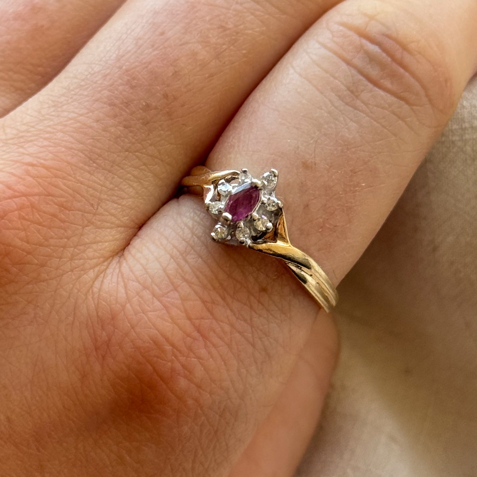 Ruby & Diamond Halo Ring | 0.13ct, 0.12ctw | SZ 9.5 |