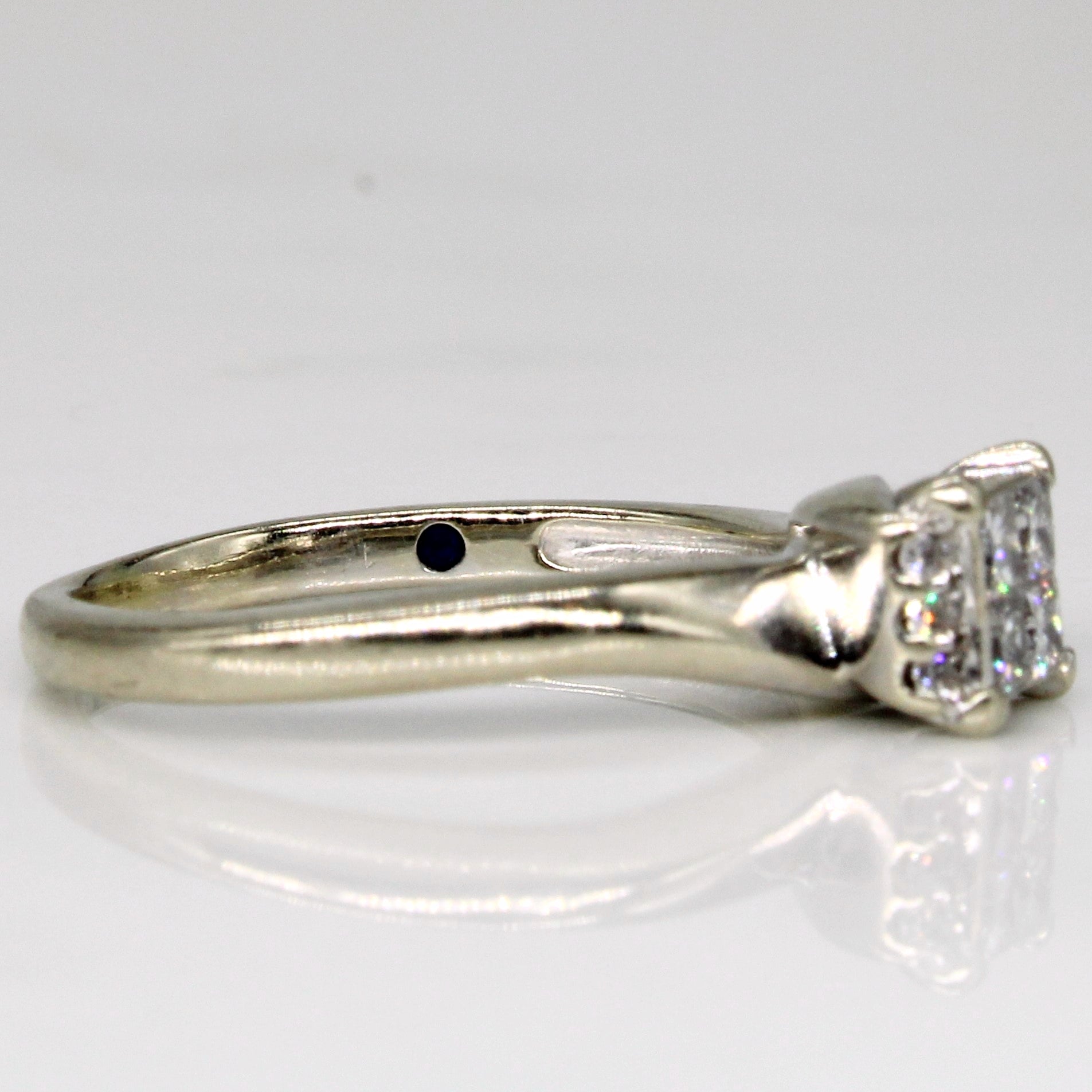 Diamond & Hidden Sapphire Cluster Ring | 0.16ctw | SZ 4.5 |