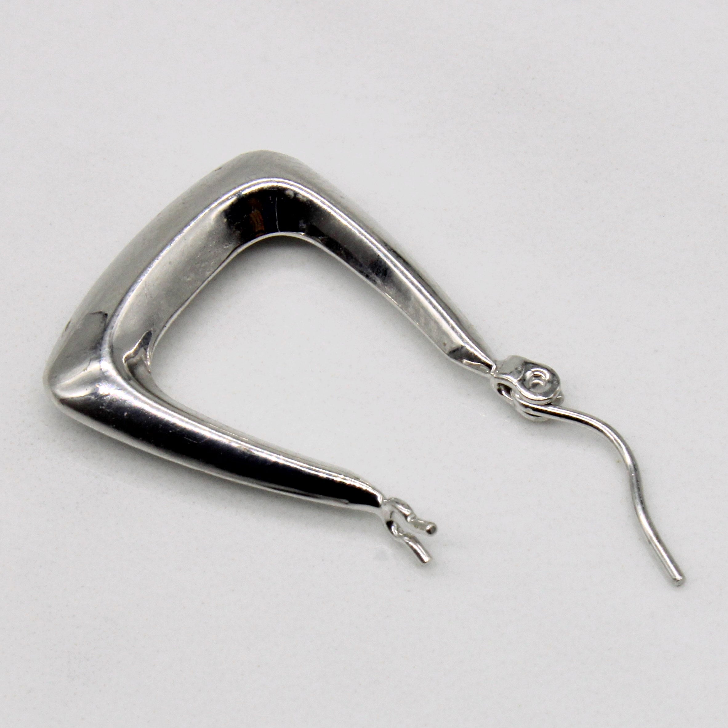 Boucles d'oreilles créoles en or blanc 14 carats