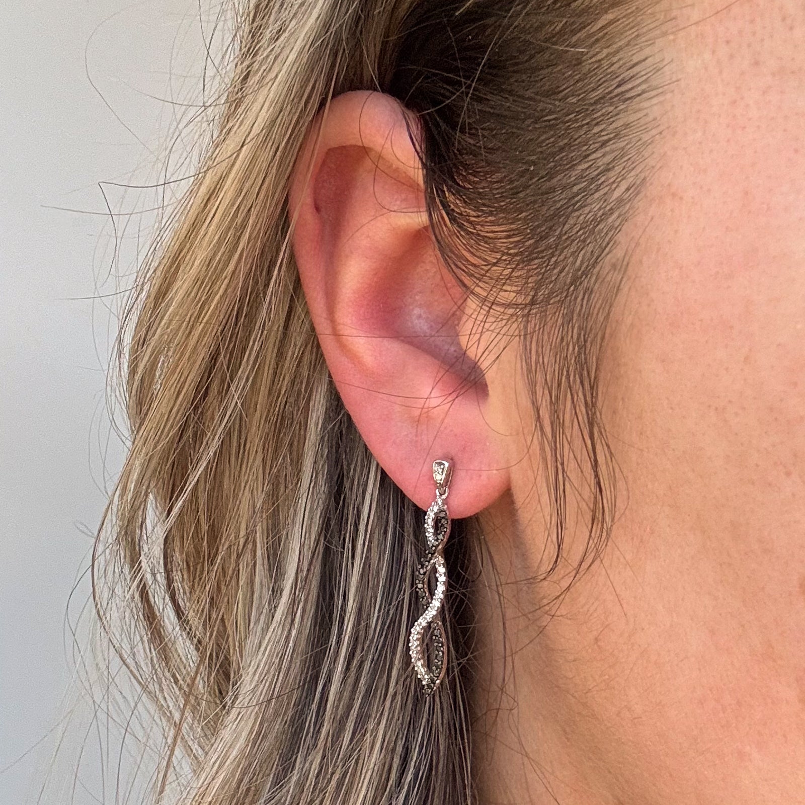 Diamond & Black Diamond Drop Earrings | 0.26ctw, 0.20ctw |