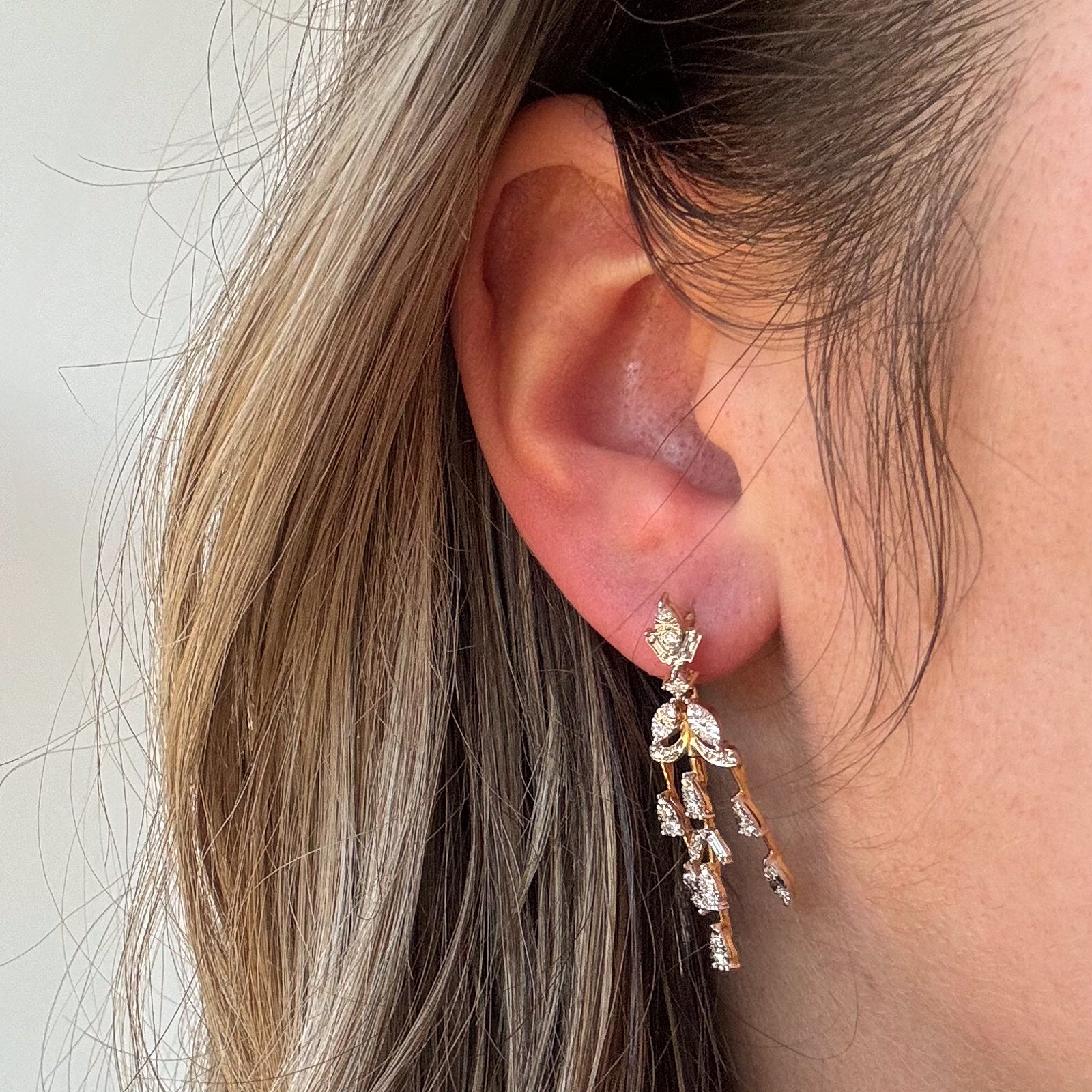Boucles d'oreilles pendantes serties de diamants illusion | 0,39 ct |