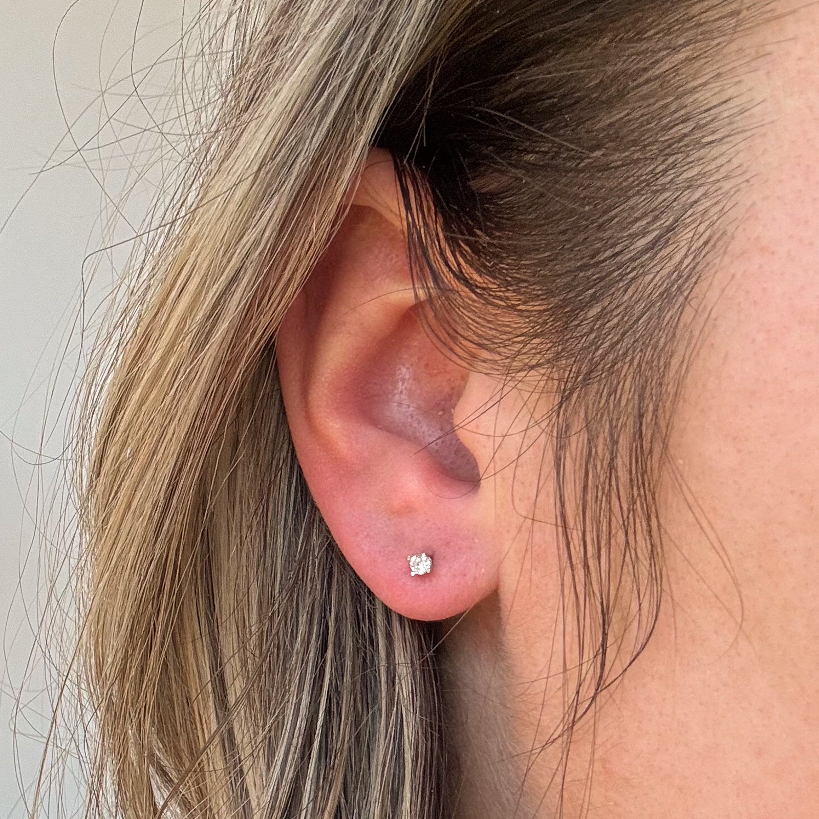 Boucles d'oreilles puces en diamant | 0,12 ct |