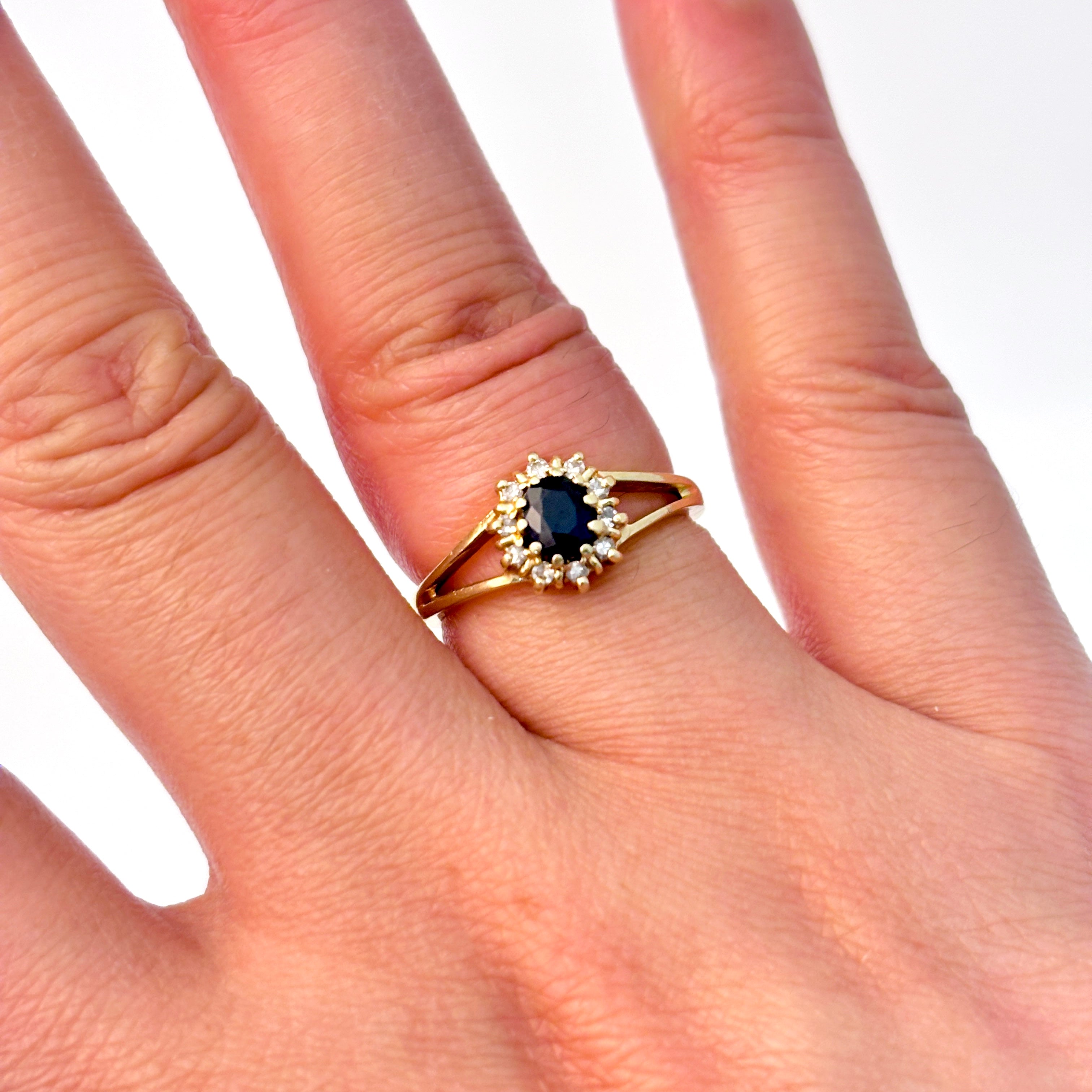 14k Yellow Gold Sapphire and Diamond Ring | 0.47ct, 0.15ctw | SZ 6.25