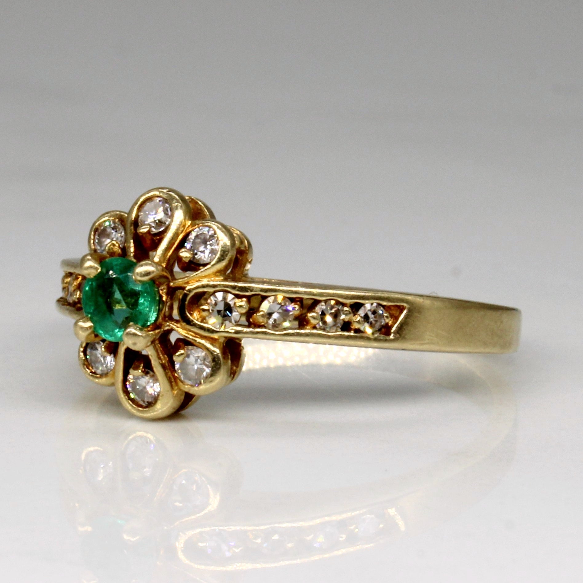 Bague en diamant et émeraude | 0,17 ct au total, 0,11 ct | Taille 8 |