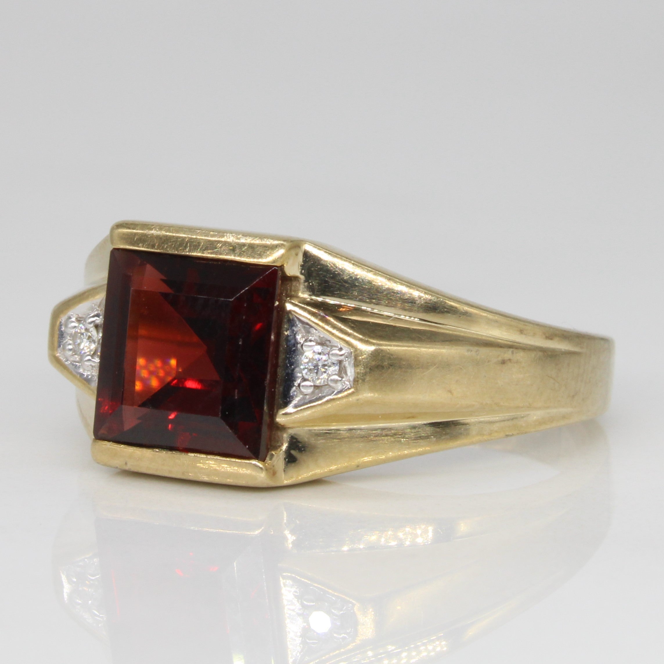 Garnet & Diamond Cocktail Ring | 2.90ct, 0.03ctw | SZ 10.25 |