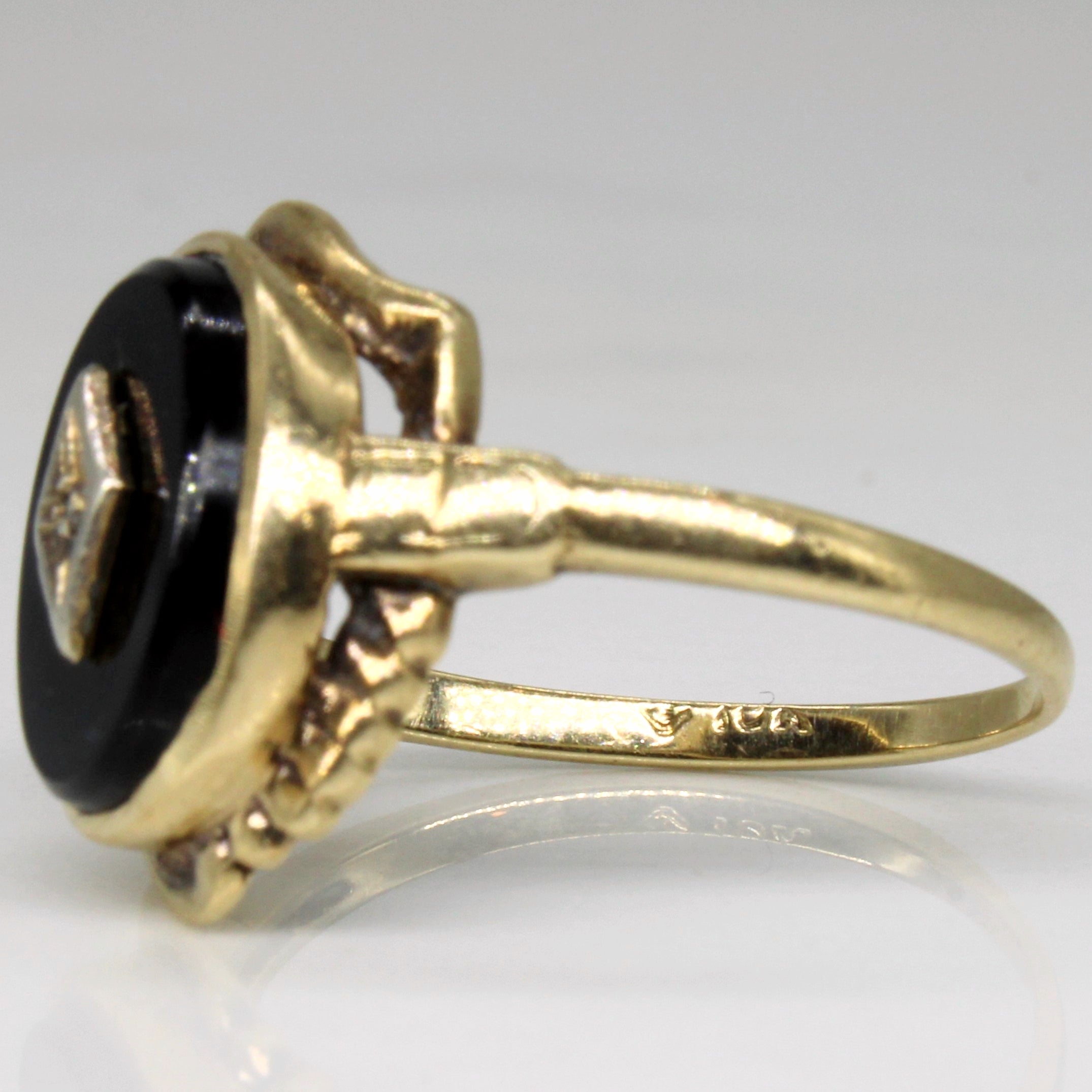 Bague cocktail en onyx et diamants | 1,70 ct, 0,01 ct | Taille 6,75 |