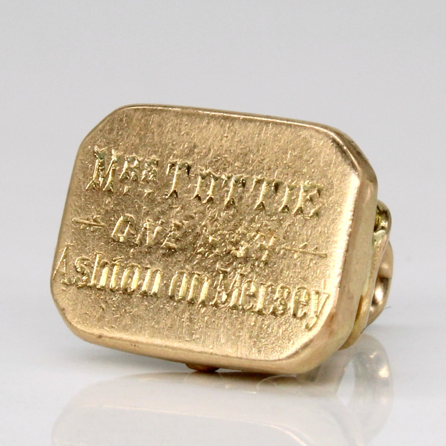 14k Yellow Gold Stamp Pendant