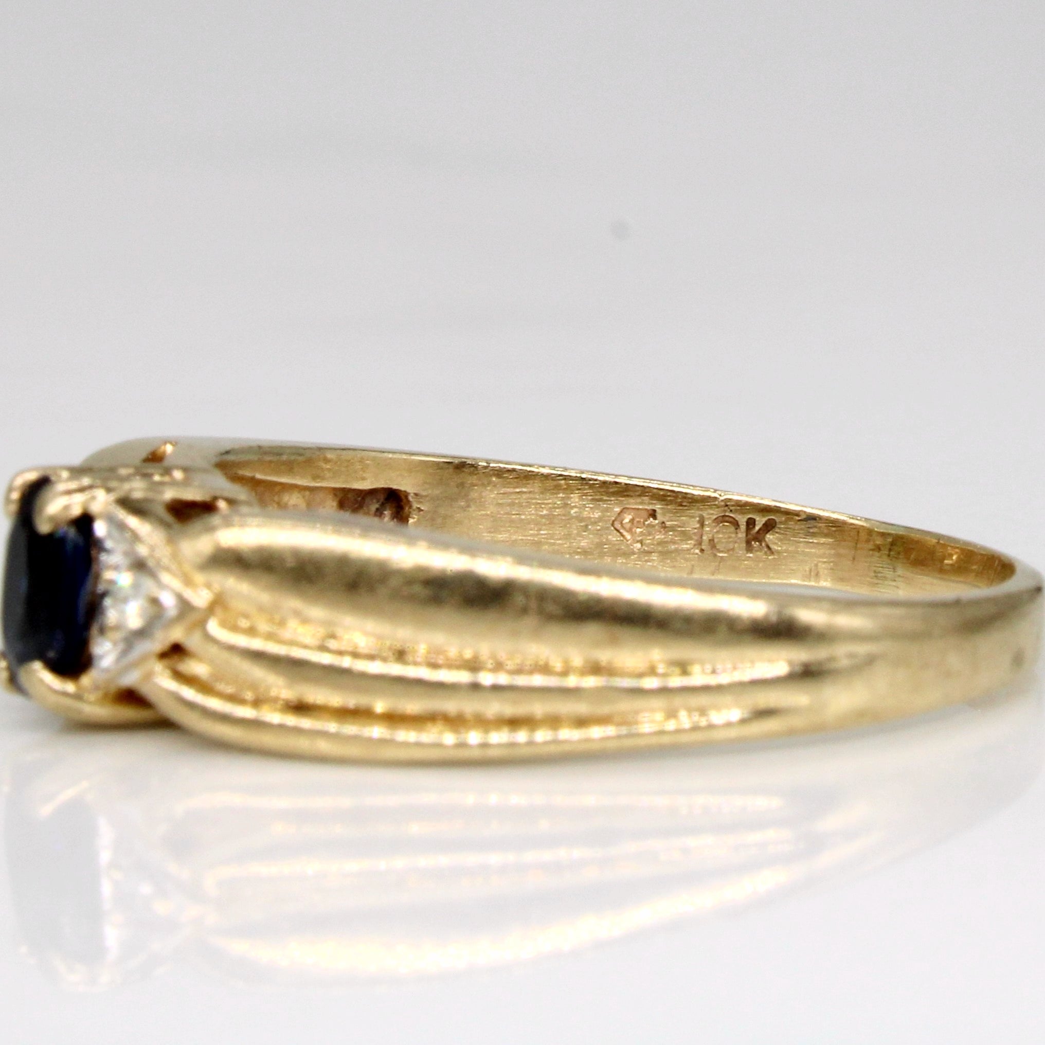 Sapphire & Diamond Ring | 0.23ct, 0.02ctw | SZ 7.5 |