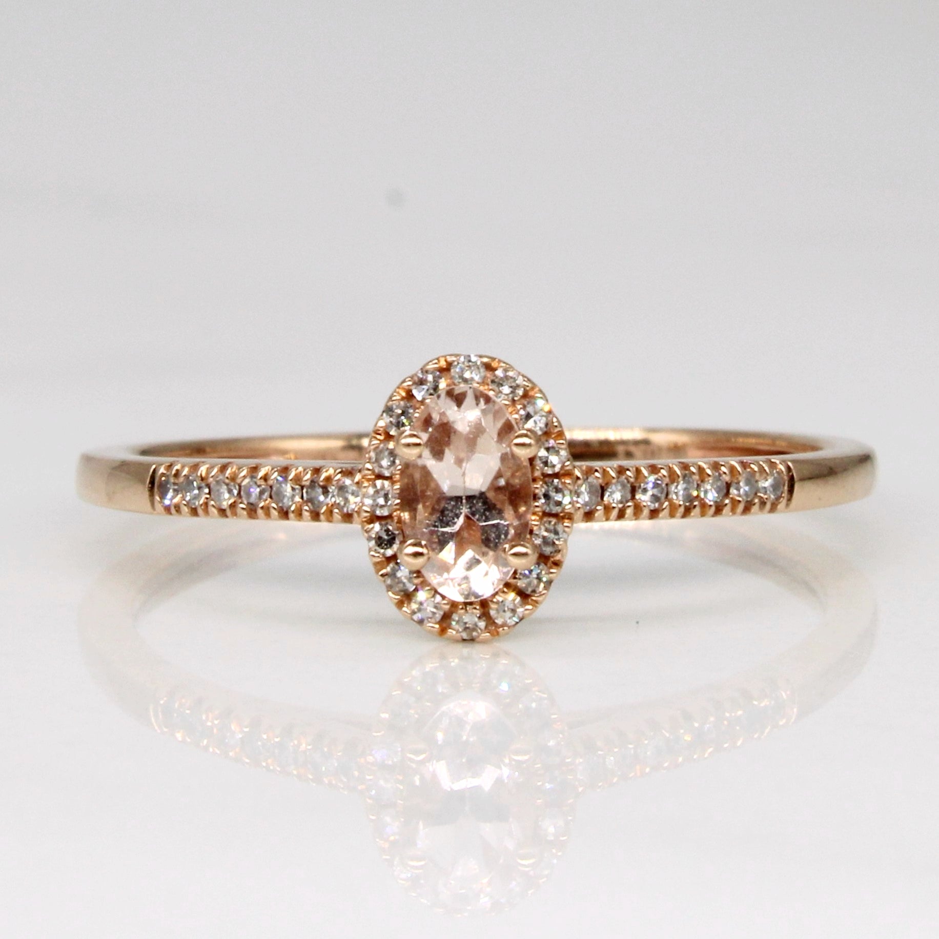 Bague en morganite et diamants | 0,20 ct, 0,08 ct au total | Taille 7,25 |