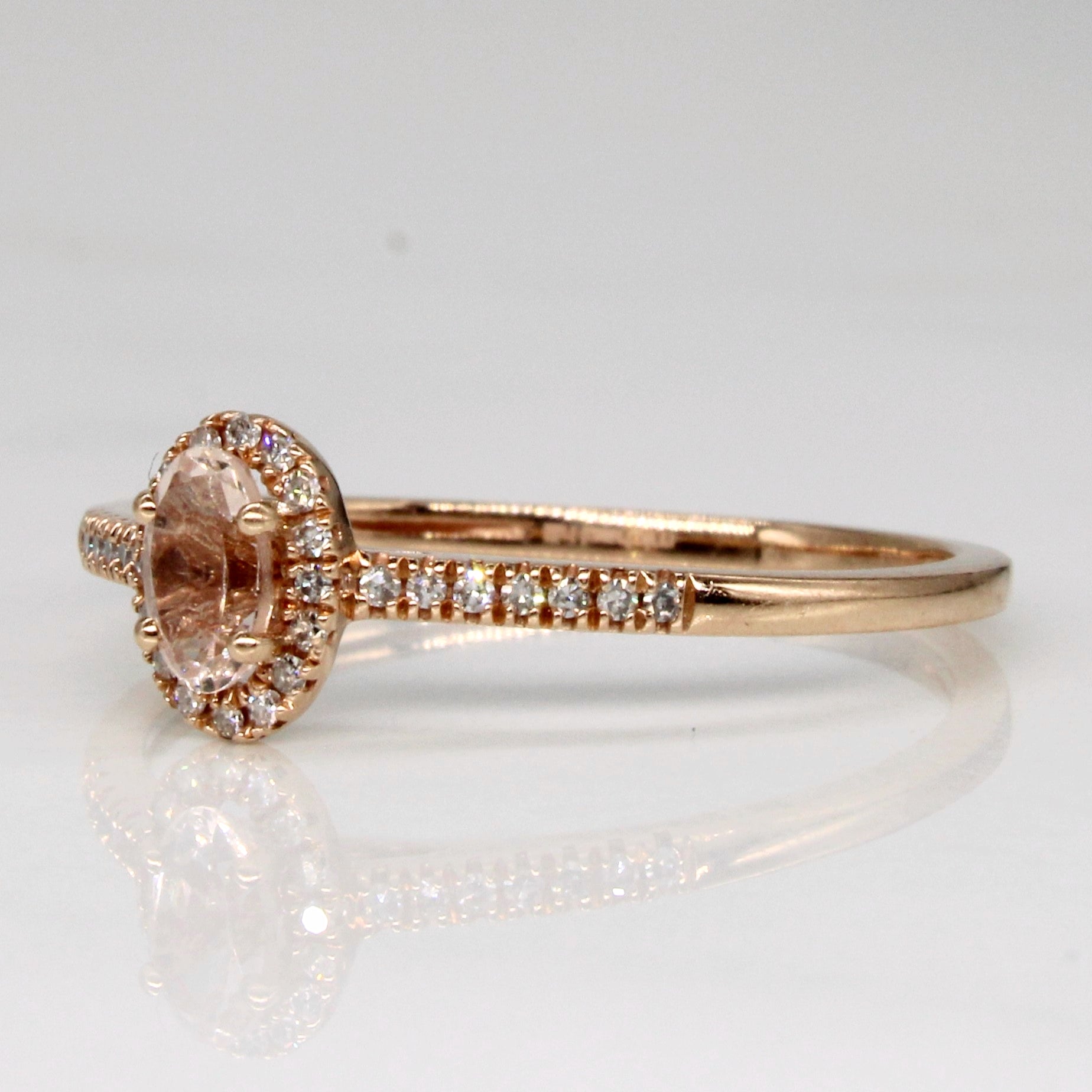 Bague en morganite et diamants | 0,20 ct, 0,08 ct au total | Taille 7,25 |